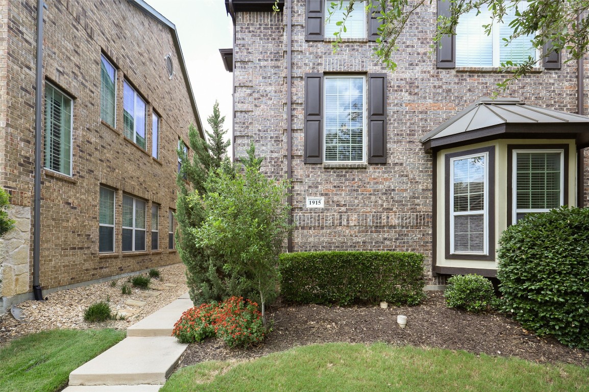 1915 Lantana Lane Irving TX 75063