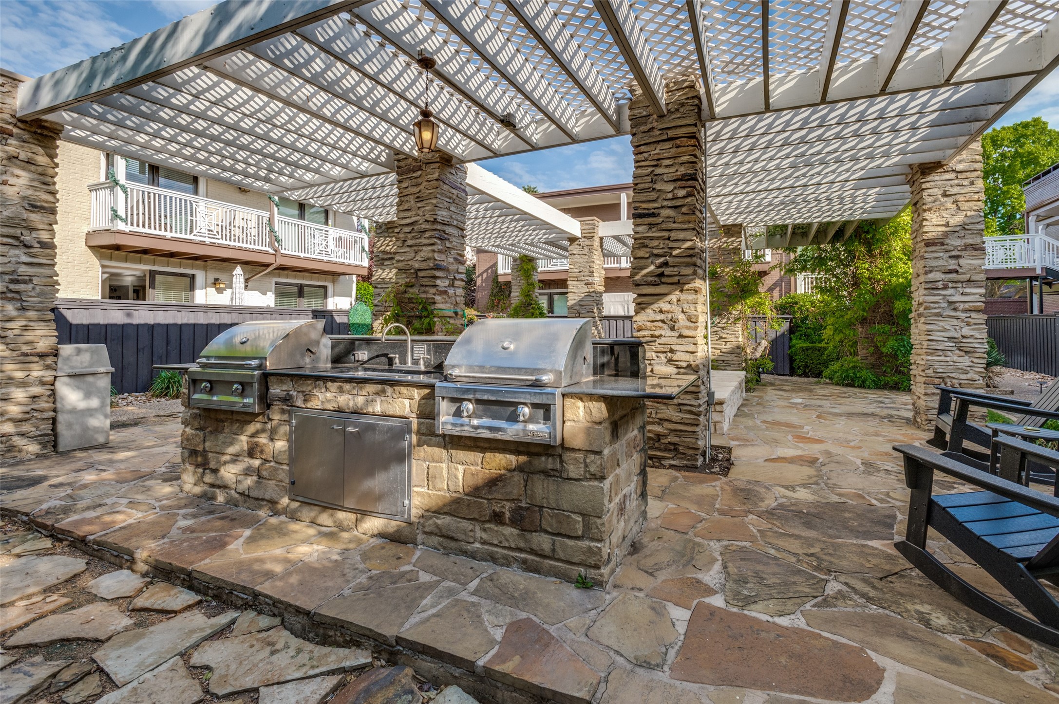5930 Sandhurst Lane Dallas TX 75206