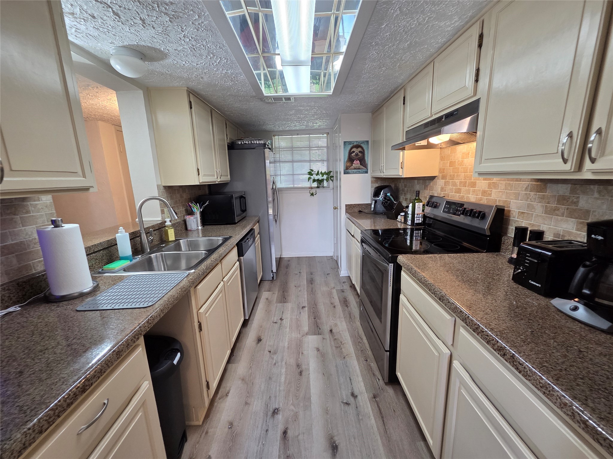 1402 S Carrier Parkway Grand Prairie TX 75051