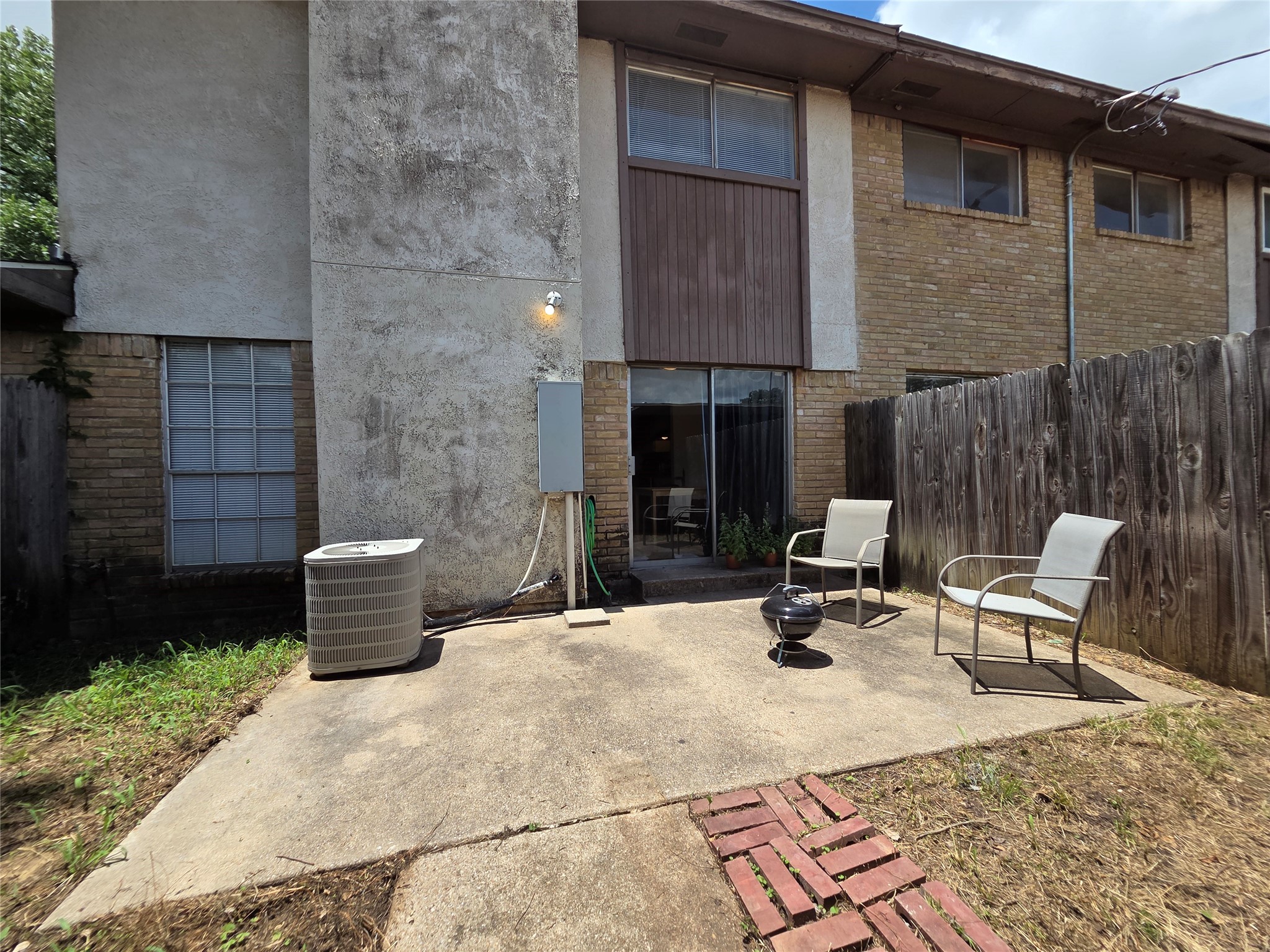 1402 S Carrier Parkway Grand Prairie TX 75051