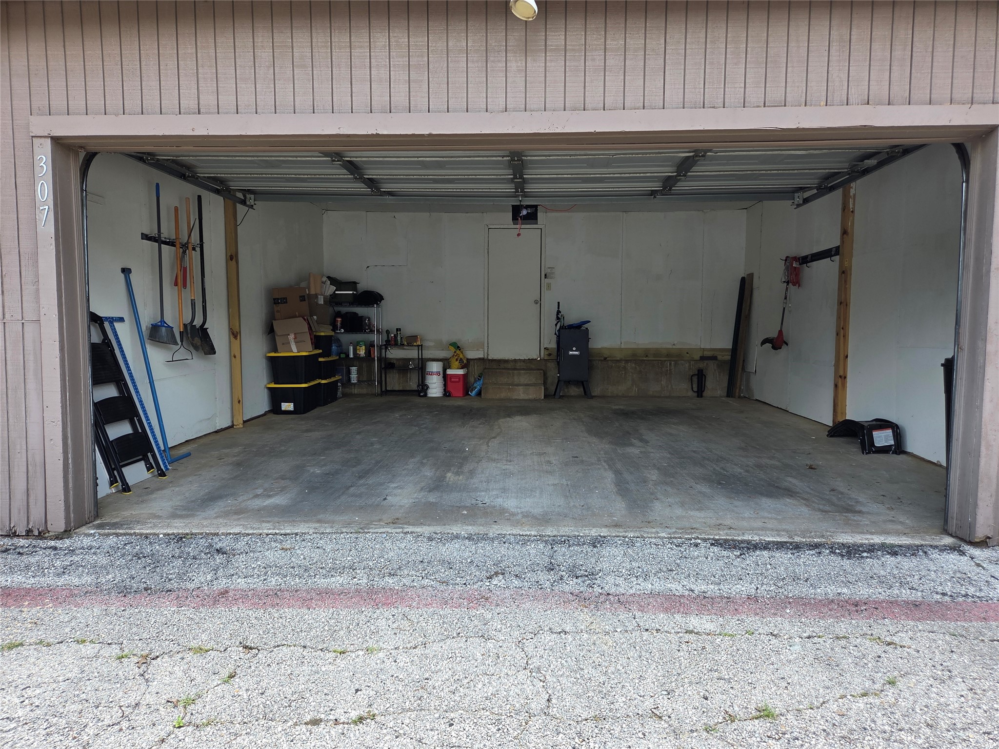 1402 S Carrier Parkway Grand Prairie TX 75051