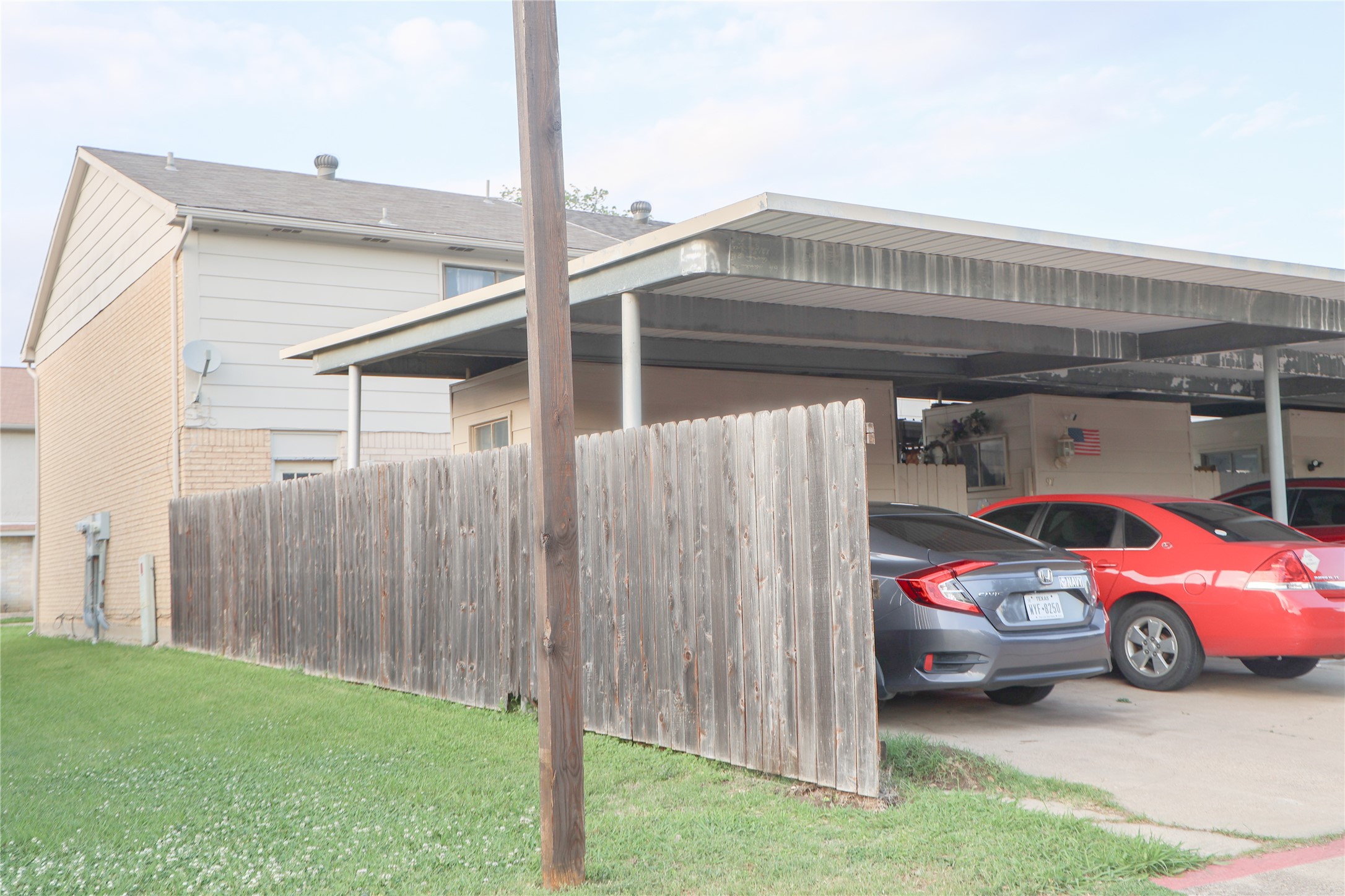 99 W Mountain Creek Drive Grand Prairie TX 75052