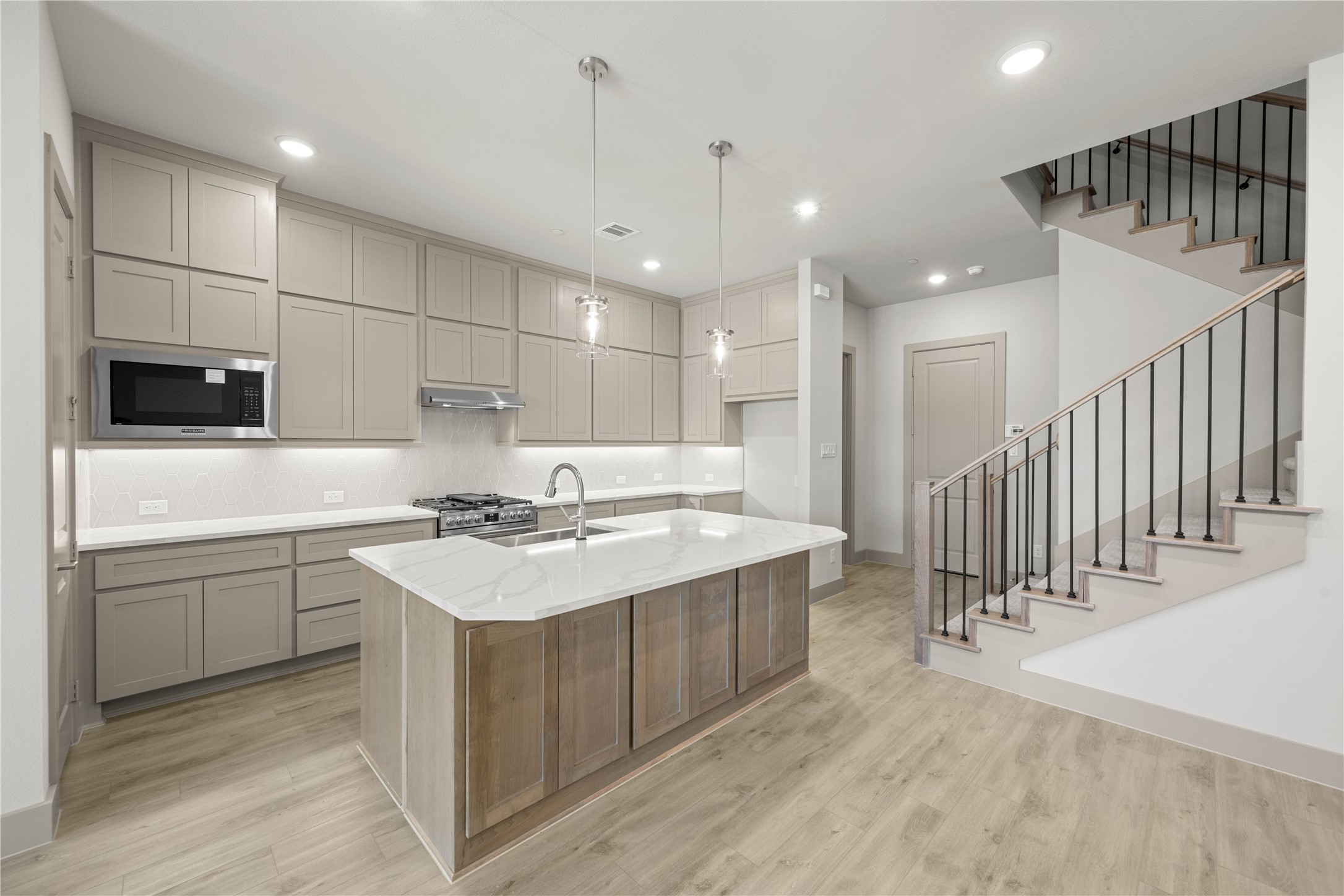 1832 Wittington Farmers Branch TX 75234