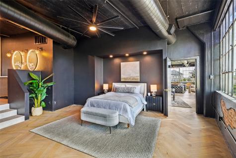 2220 Canton Street Dallas TX 75201