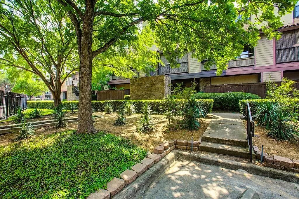 5757 E University Boulevard Dallas TX 75206