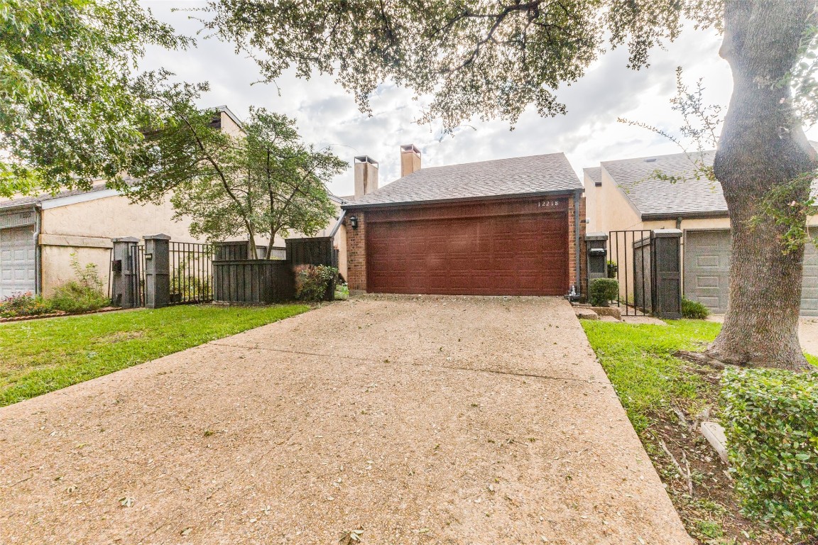 12218 Wightman Place Dallas TX 75243