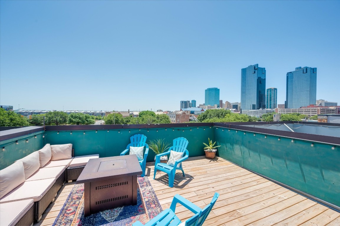 724 Skyline Bluff Court Fort Worth TX 76102