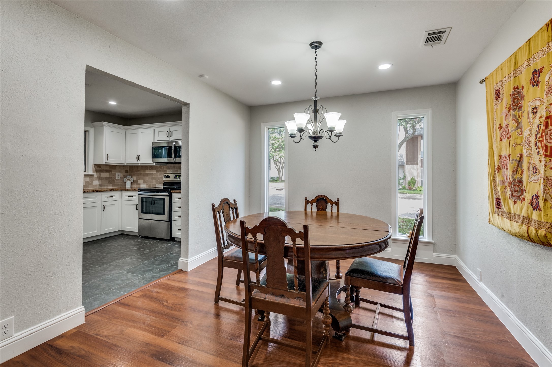 9818 Smokefeather Lane Dallas TX 75243