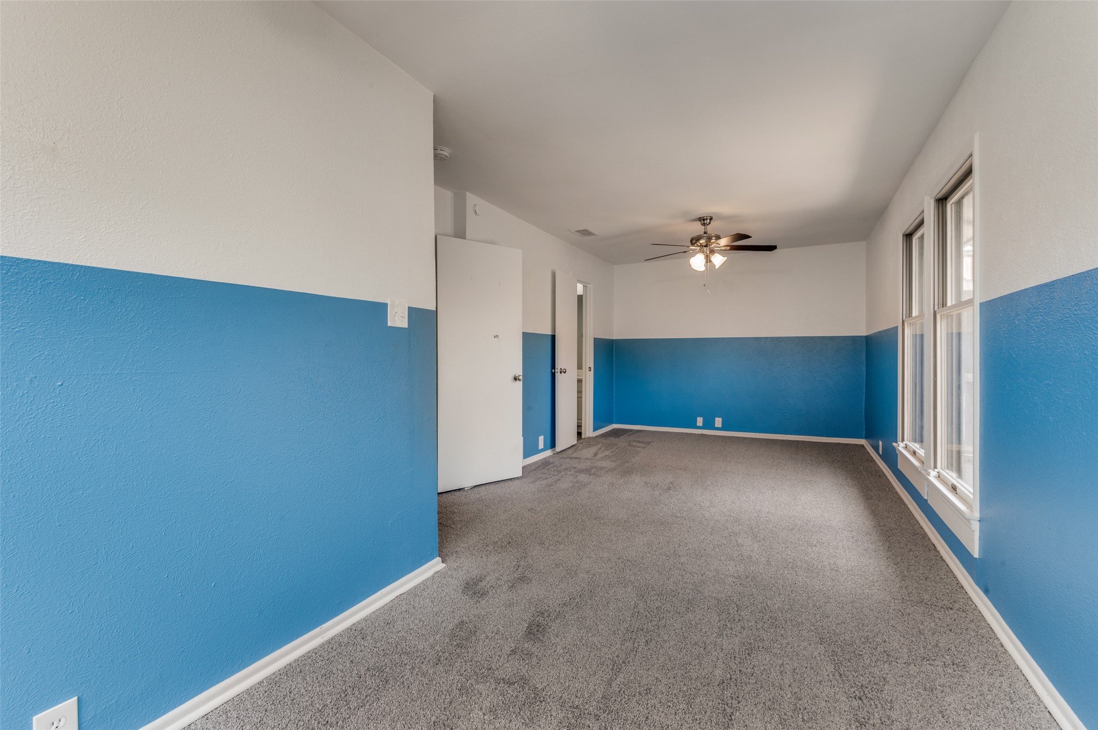 9818 Smokefeather Lane Dallas TX 75243