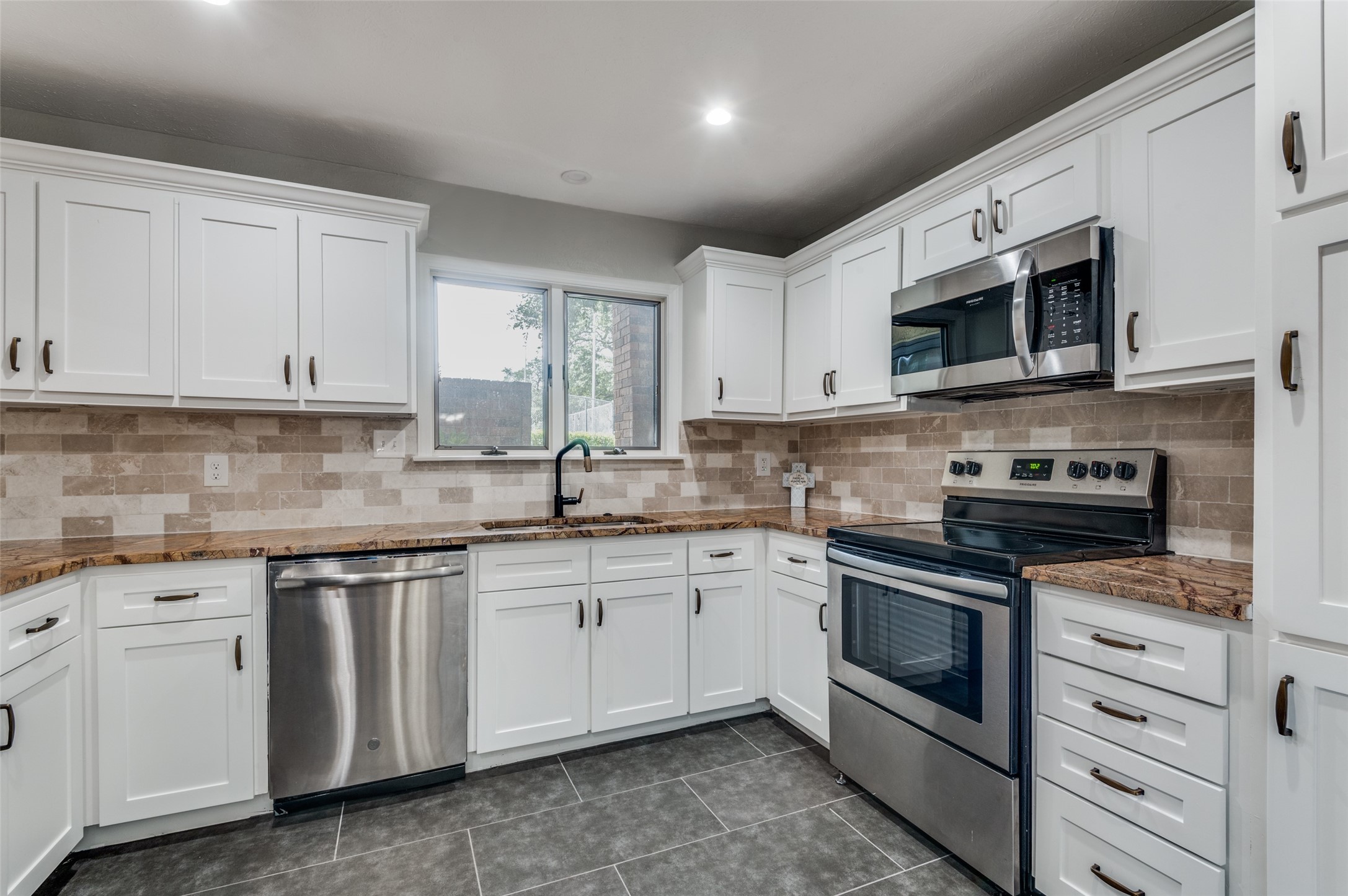 9818 Smokefeather Lane Dallas TX 75243