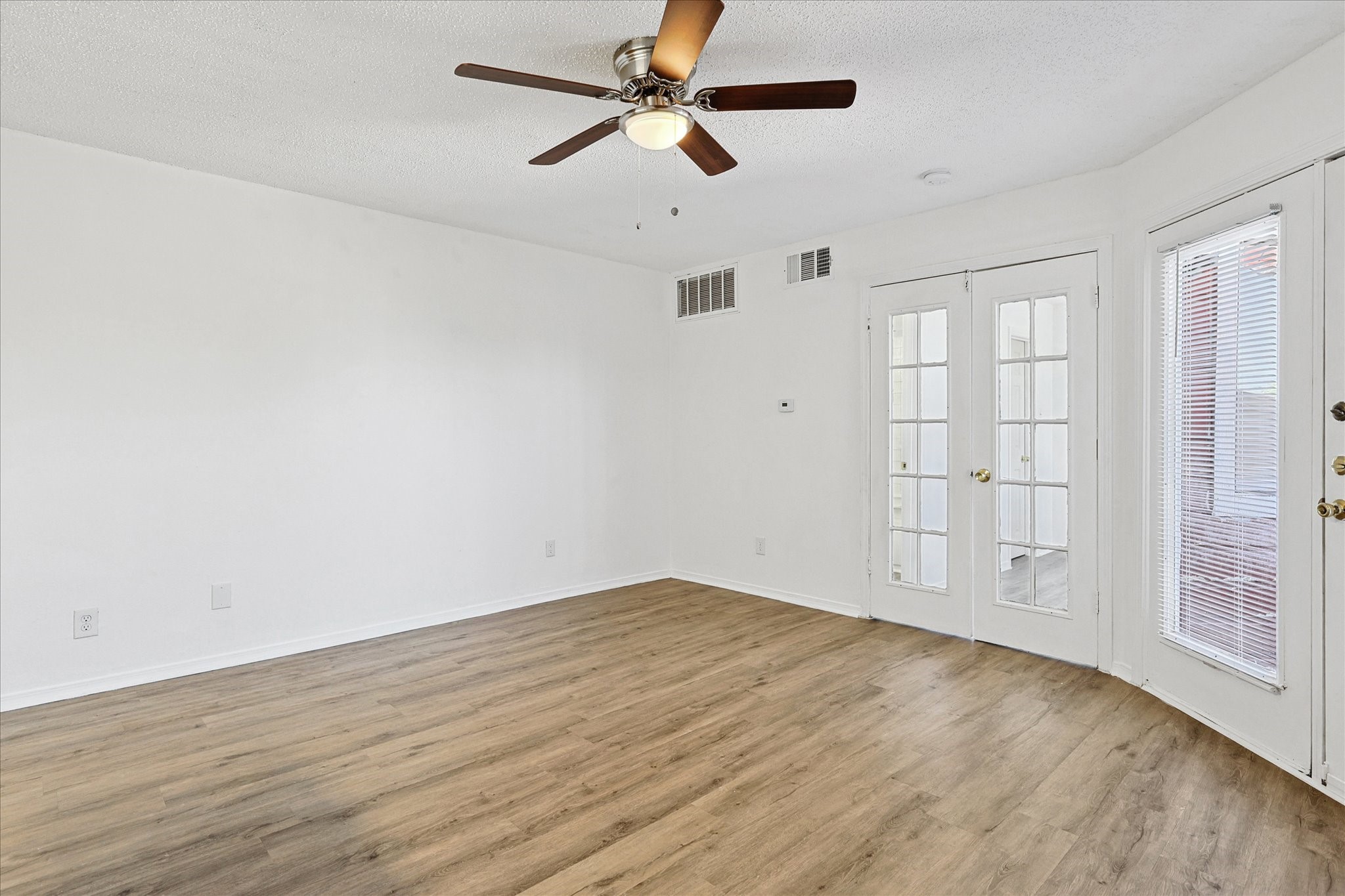 9839 Walnut Street Dallas TX 75243