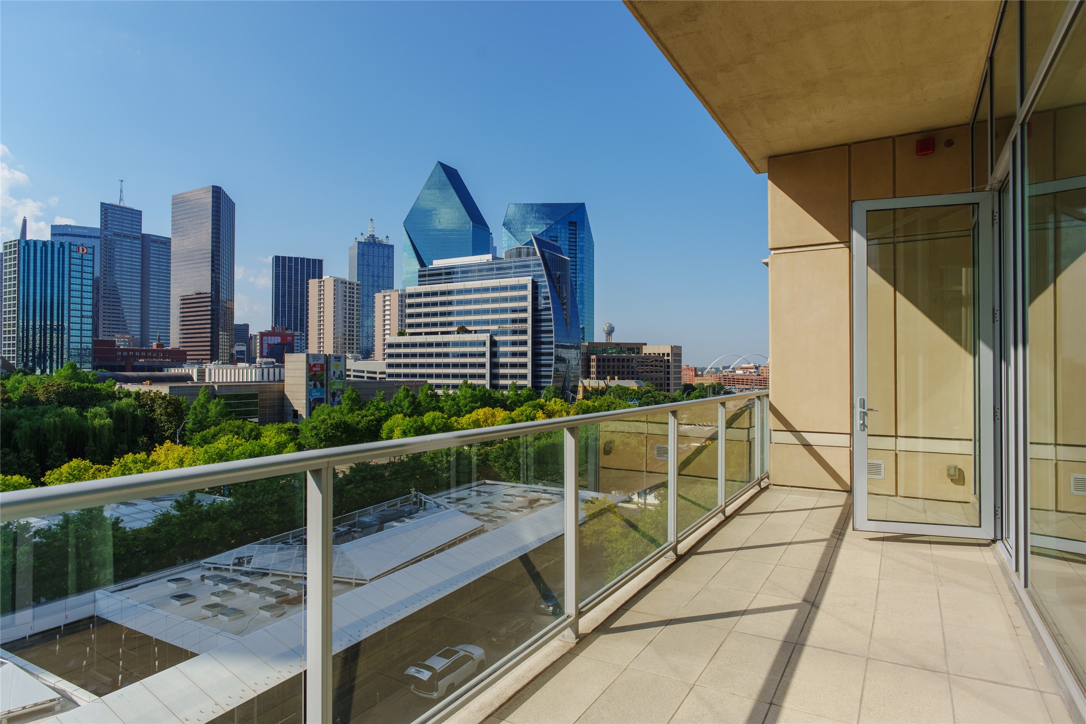 2025 Woodall Rodgers Freeway Dallas TX 75201