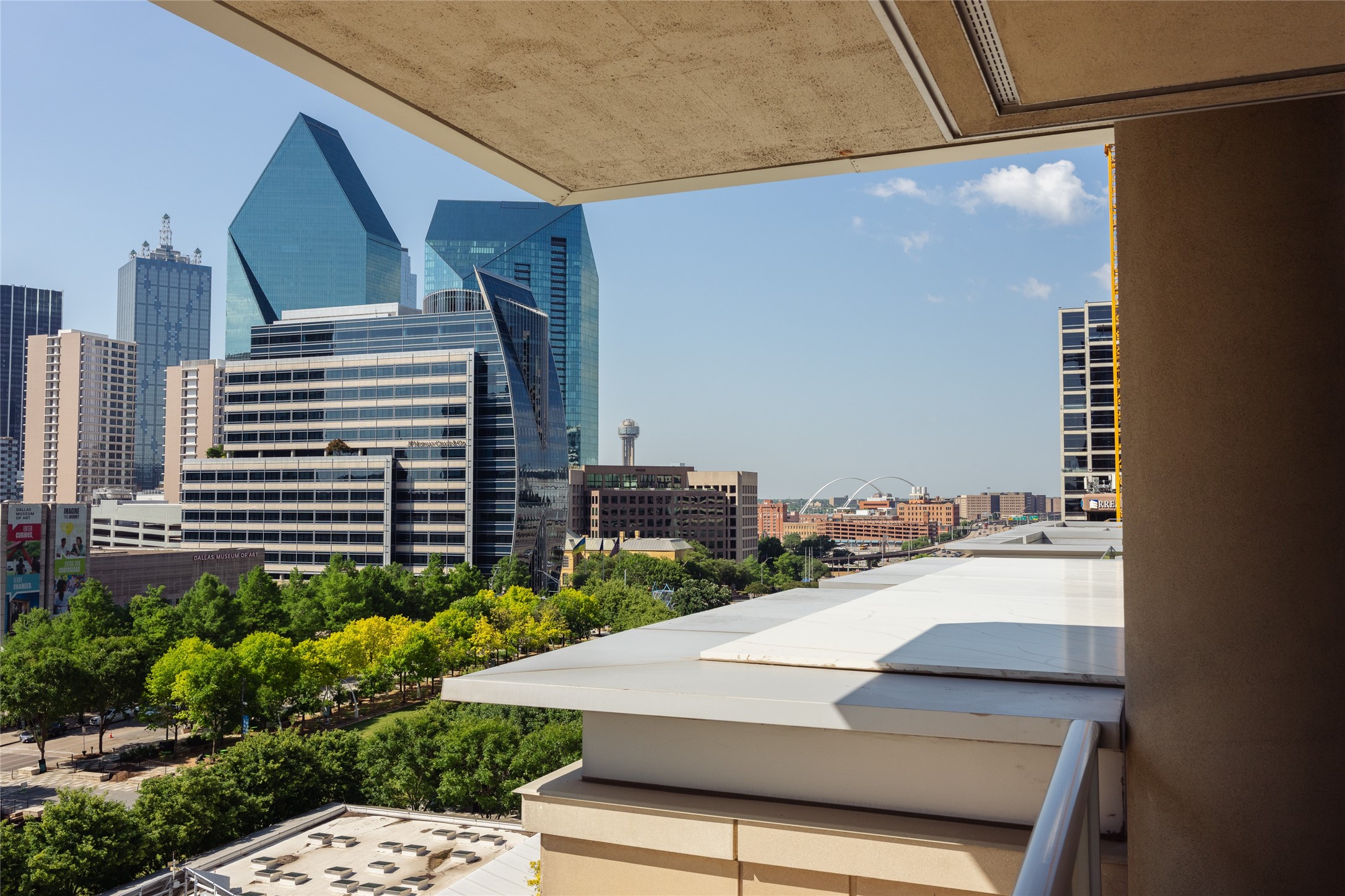 2025 Woodall Rodgers Freeway Dallas TX 75201