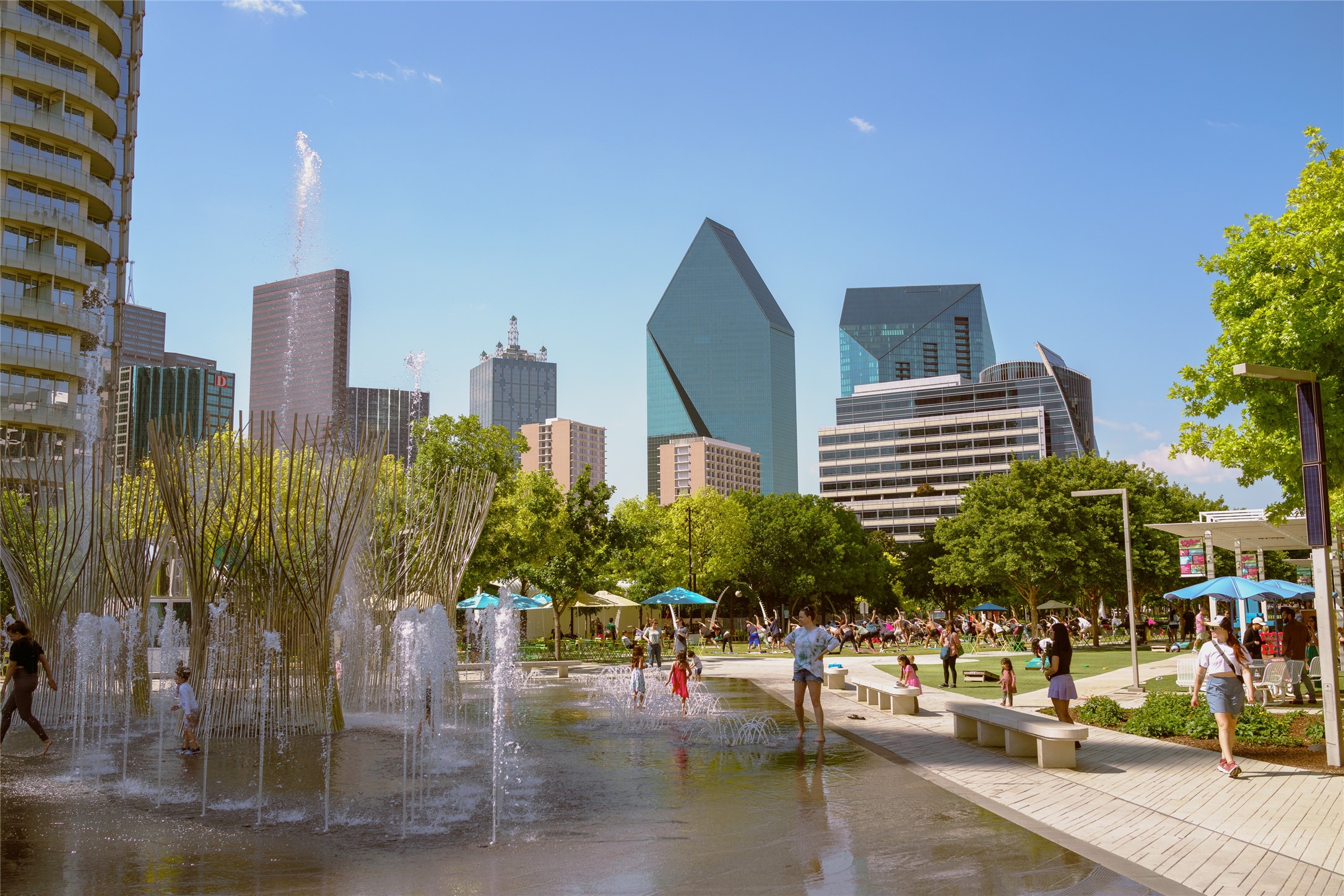 2025 Woodall Rodgers Freeway Dallas TX 75201
