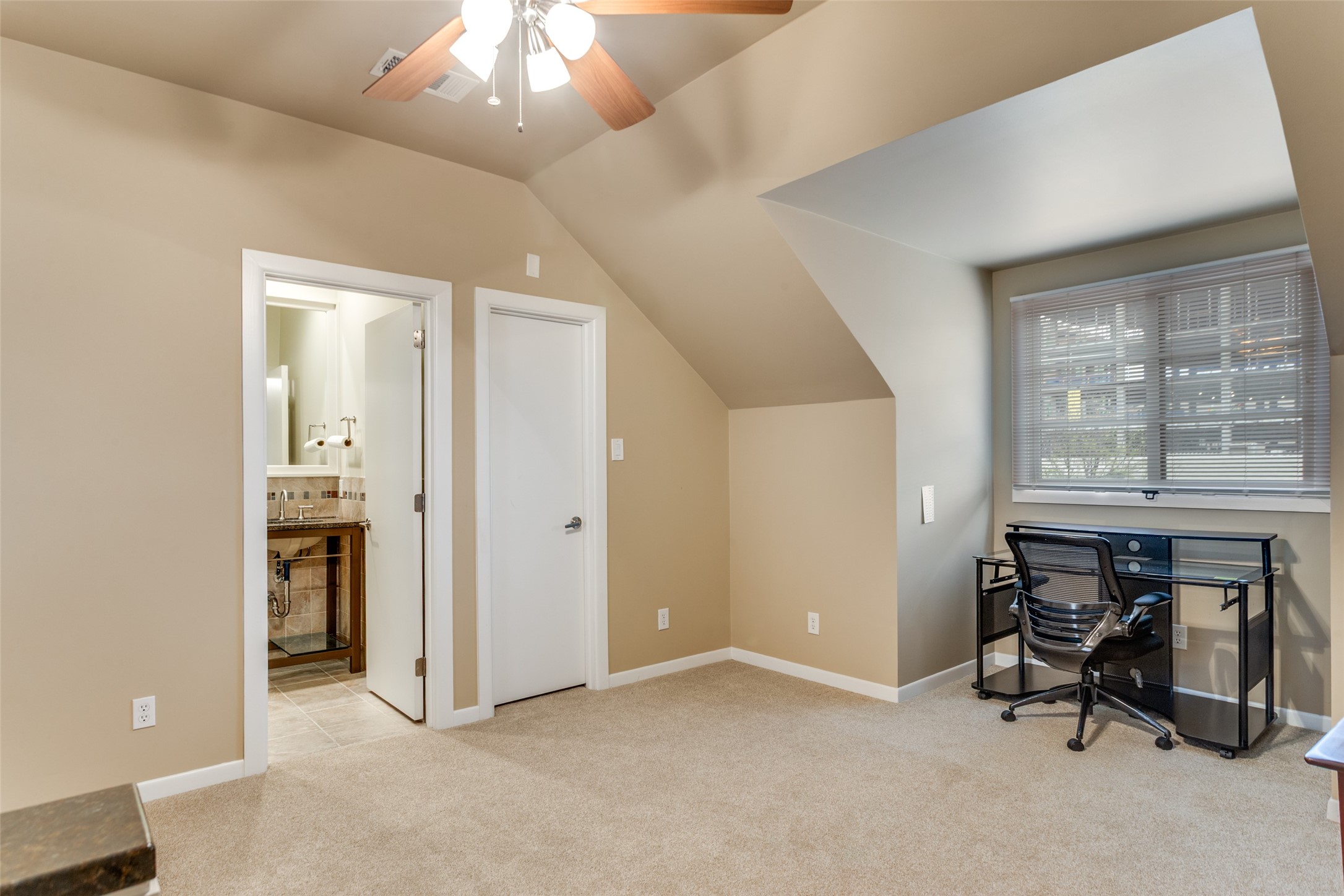 3319 W 6th Street Fort Worth TX 76107