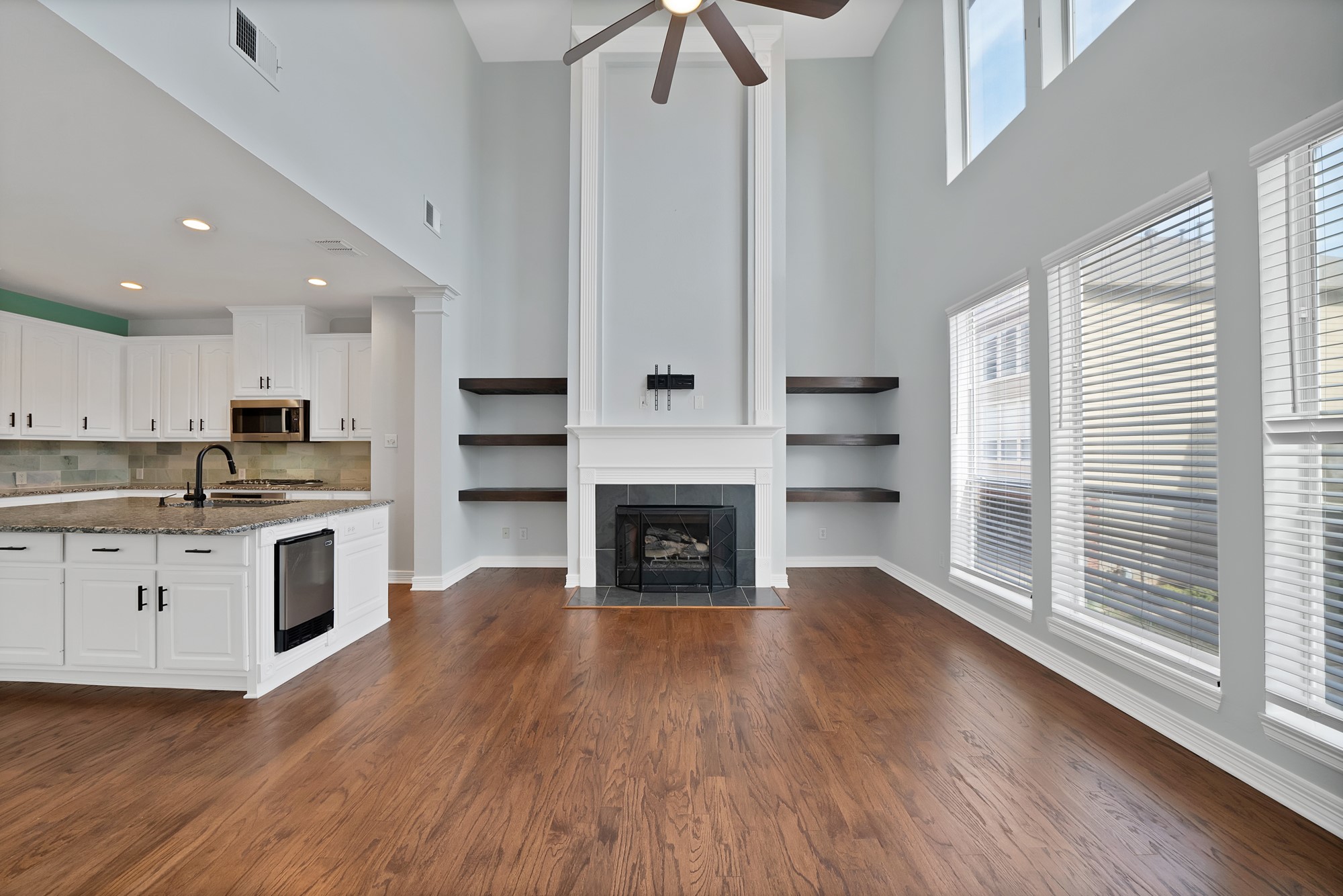 1015 W Bluff Street Fort Worth TX 76102