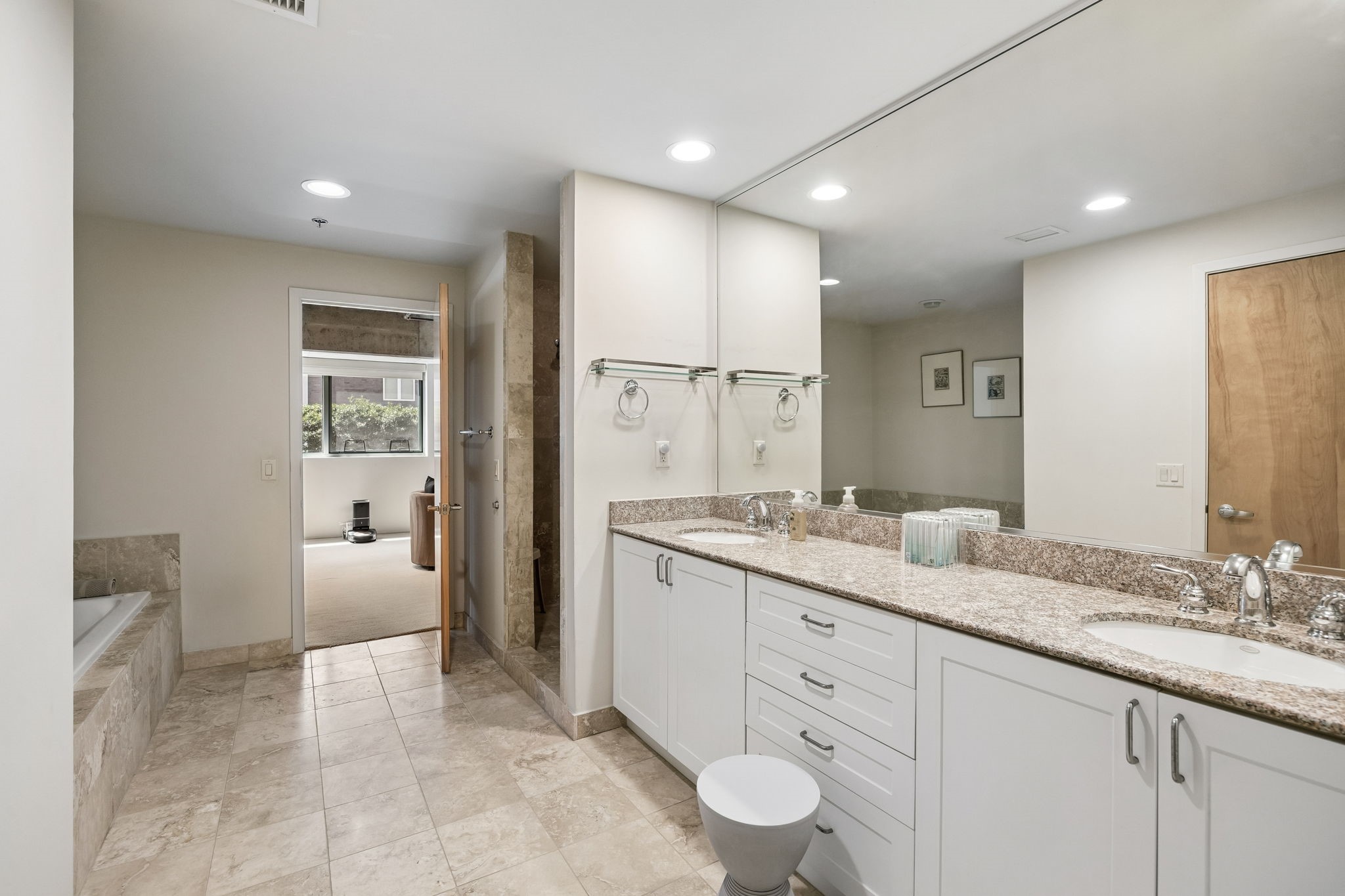 1999 Mckinney Avenue Dallas TX 75201