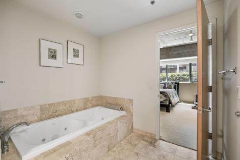 1999 Mckinney Avenue Dallas TX 75201