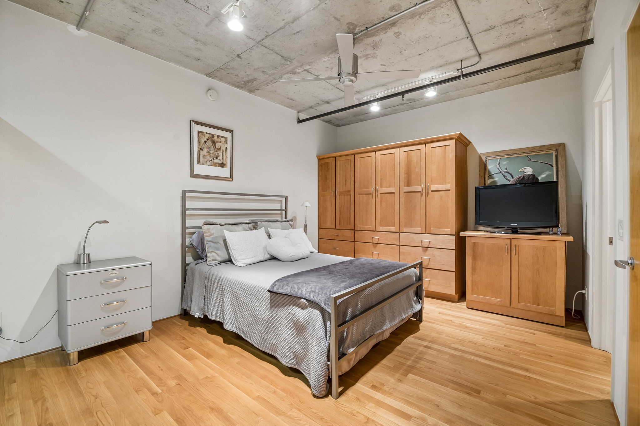 1999 Mckinney Avenue Dallas TX 75201