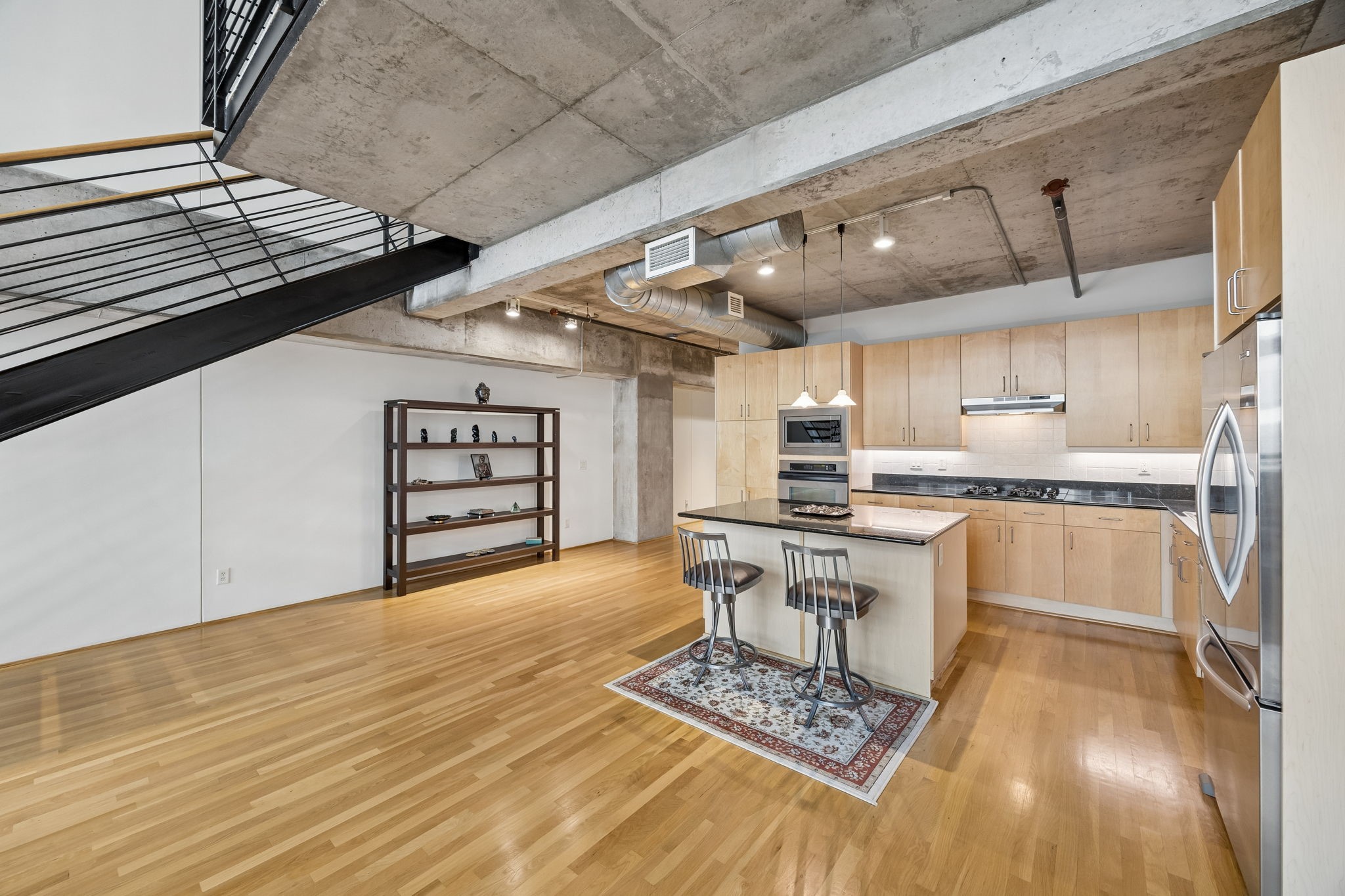1999 Mckinney Avenue Dallas TX 75201