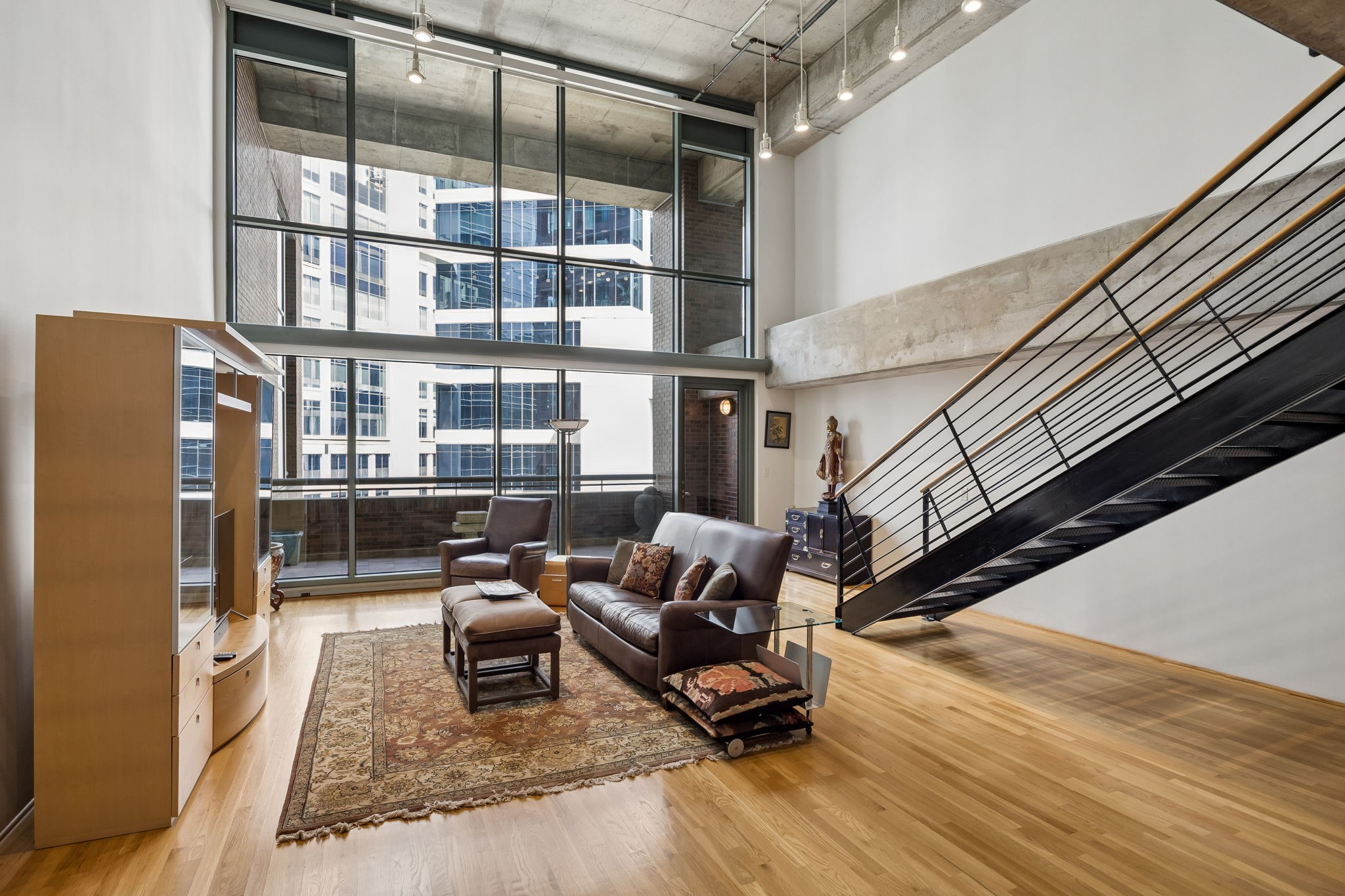1999 Mckinney Avenue Dallas TX 75201