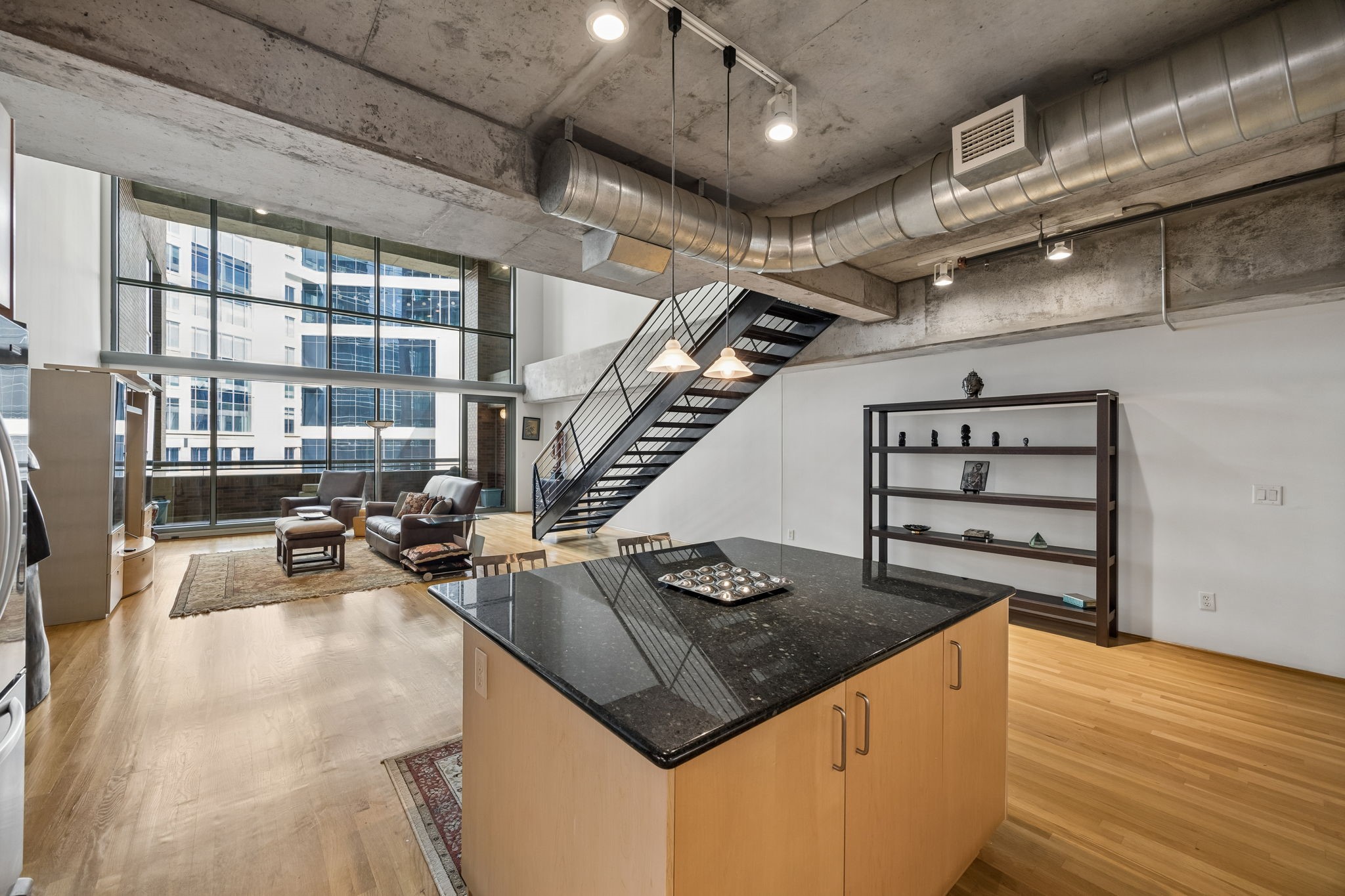1999 Mckinney Avenue Dallas TX 75201