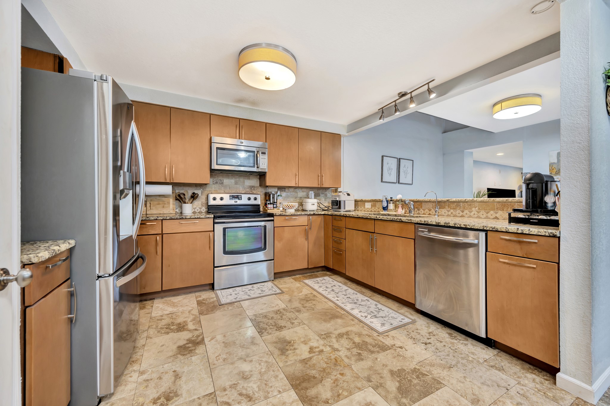 3115 Golden Oak Farmers Branch TX 75234