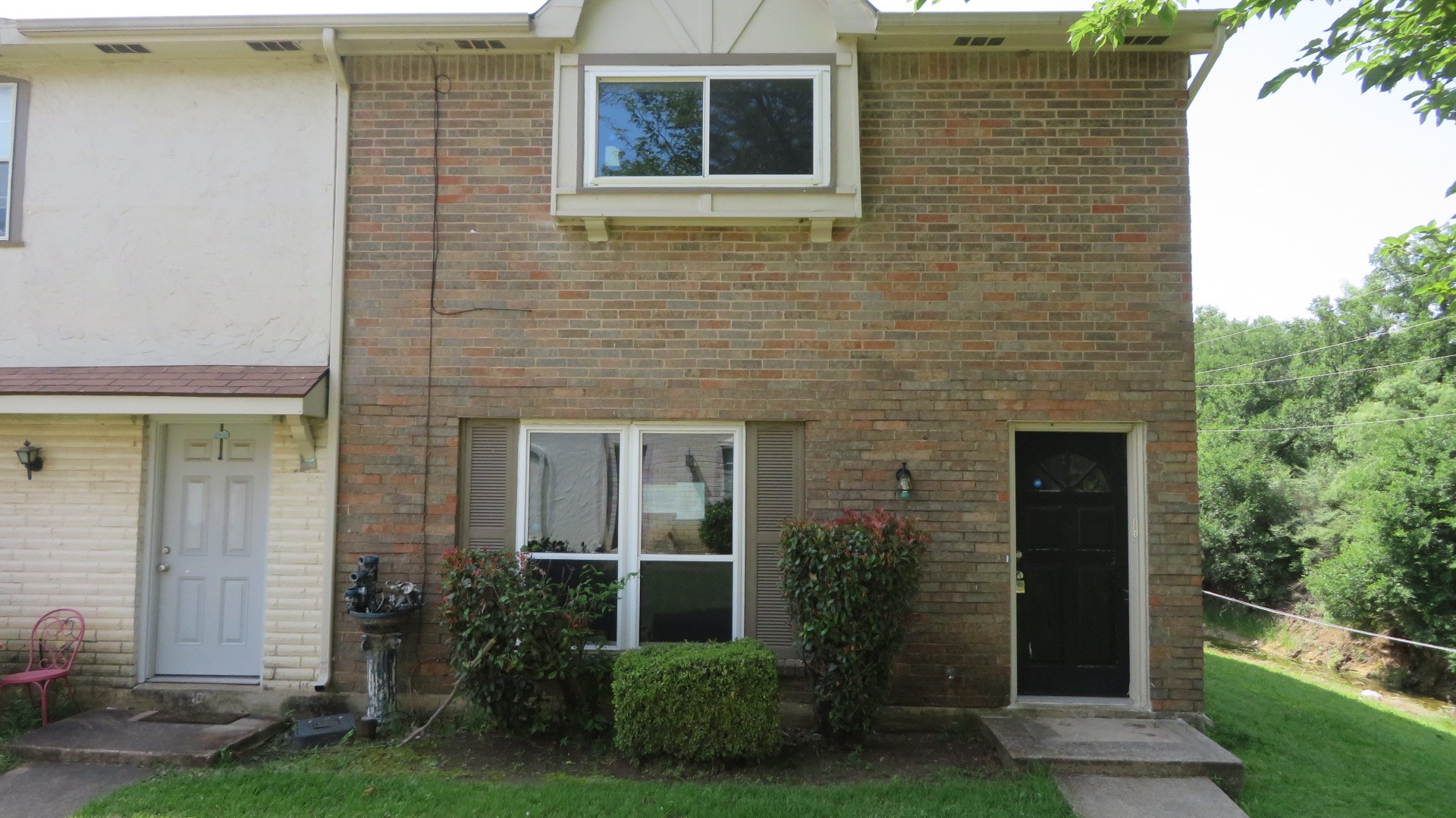 109 W Mountain Creek Drive Grand Prairie TX 75052
