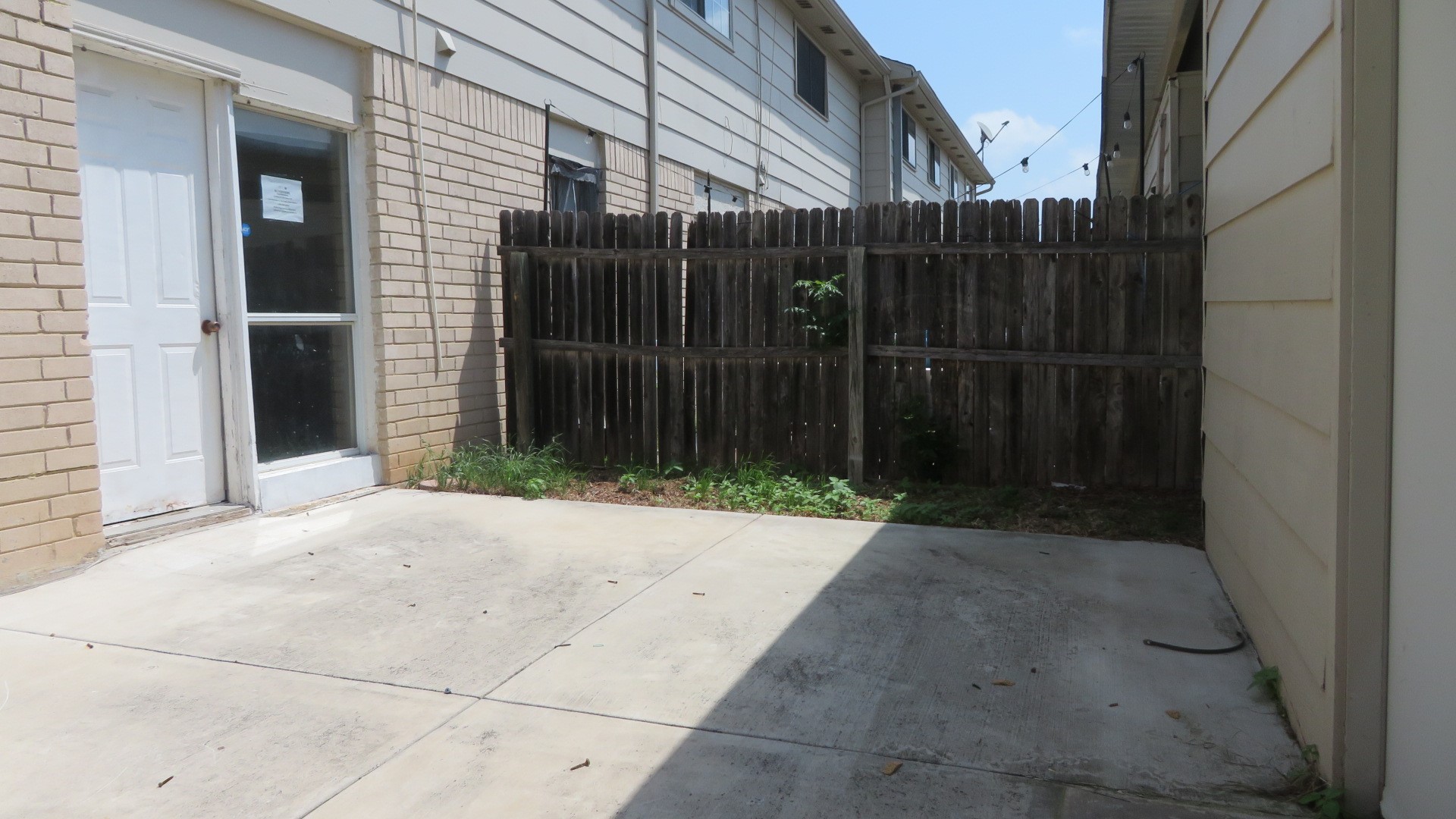 109 W Mountain Creek Drive Grand Prairie TX 75052