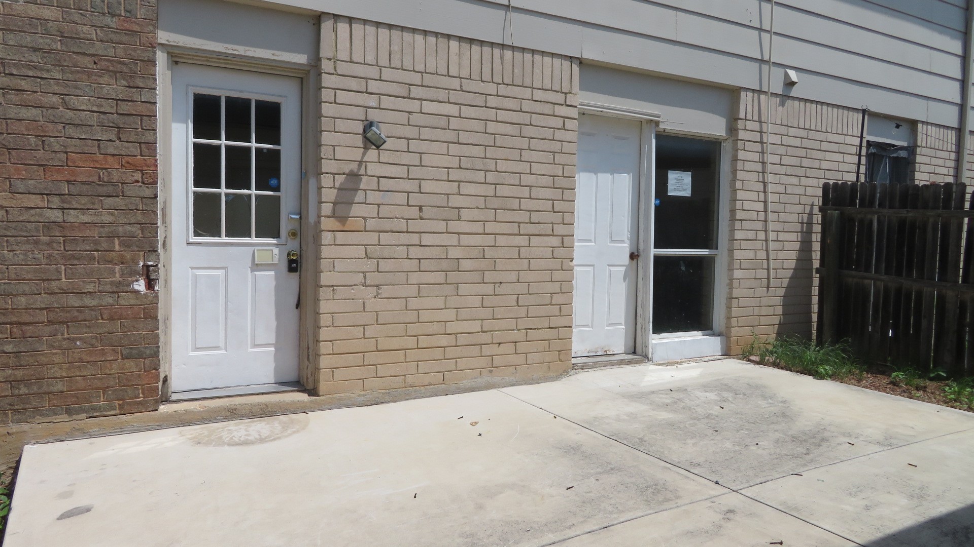 109 W Mountain Creek Drive Grand Prairie TX 75052