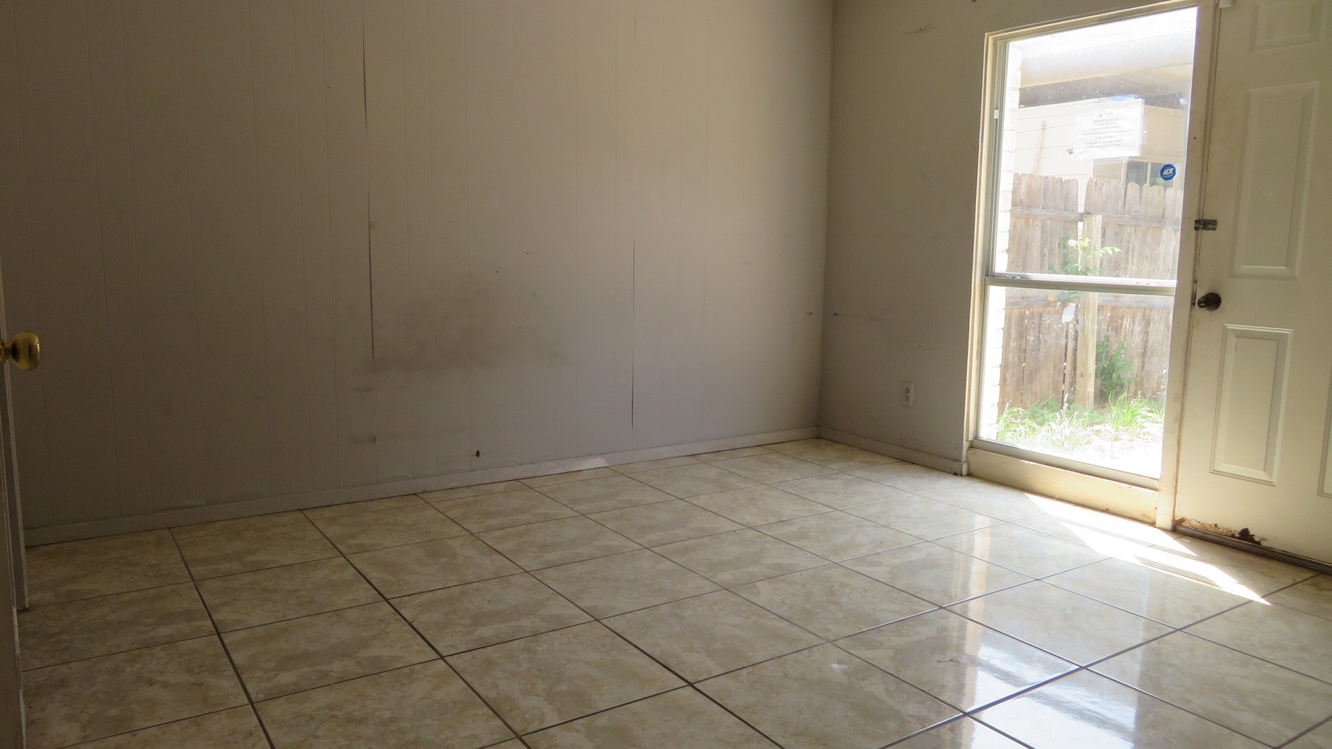 109 W Mountain Creek Drive Grand Prairie TX 75052