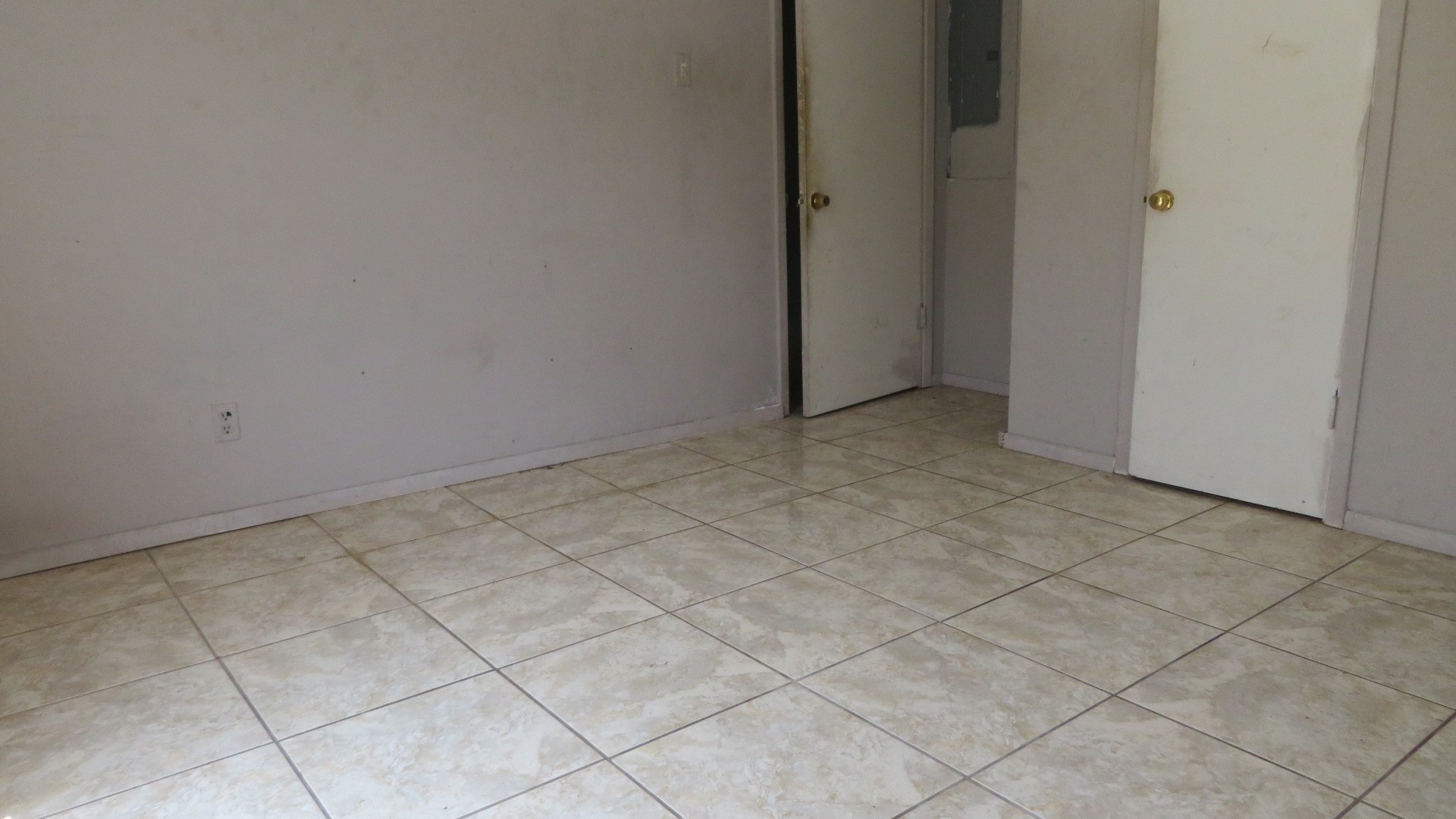 109 W Mountain Creek Drive Grand Prairie TX 75052