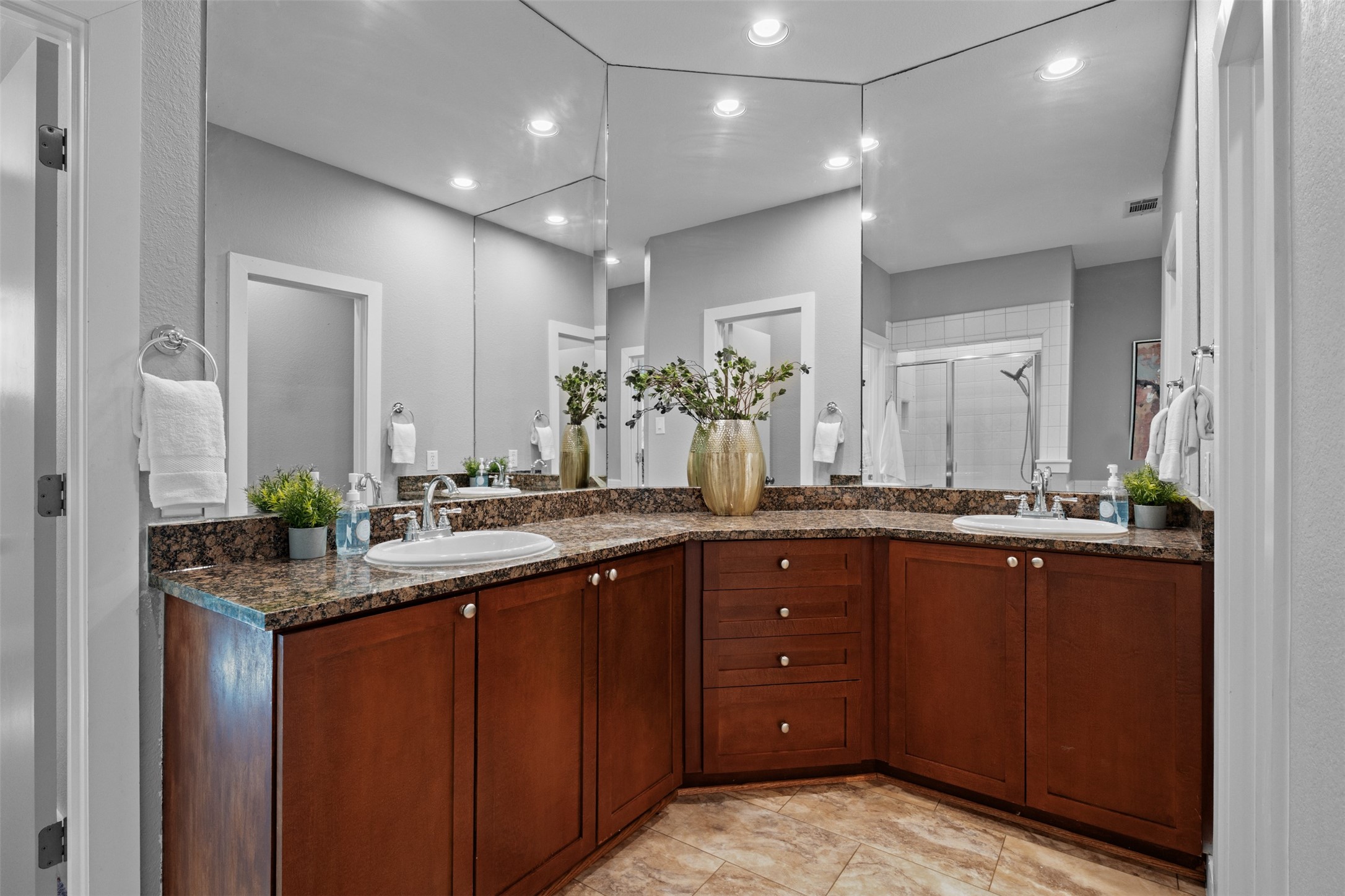 4830 Cedar Springs Road Dallas TX 75219
