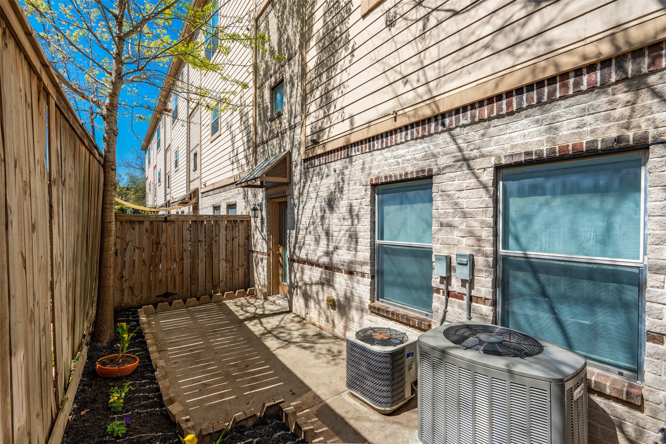 4830 Cedar Springs Road Dallas TX 75219