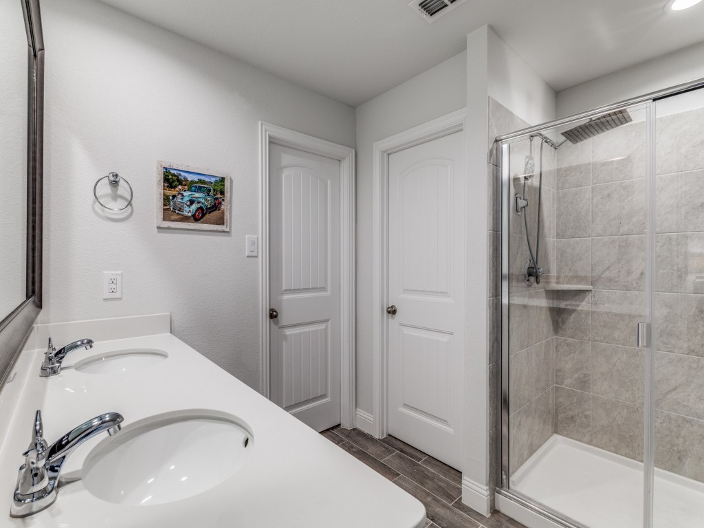 5944 Bursey Road Watauga TX 76148