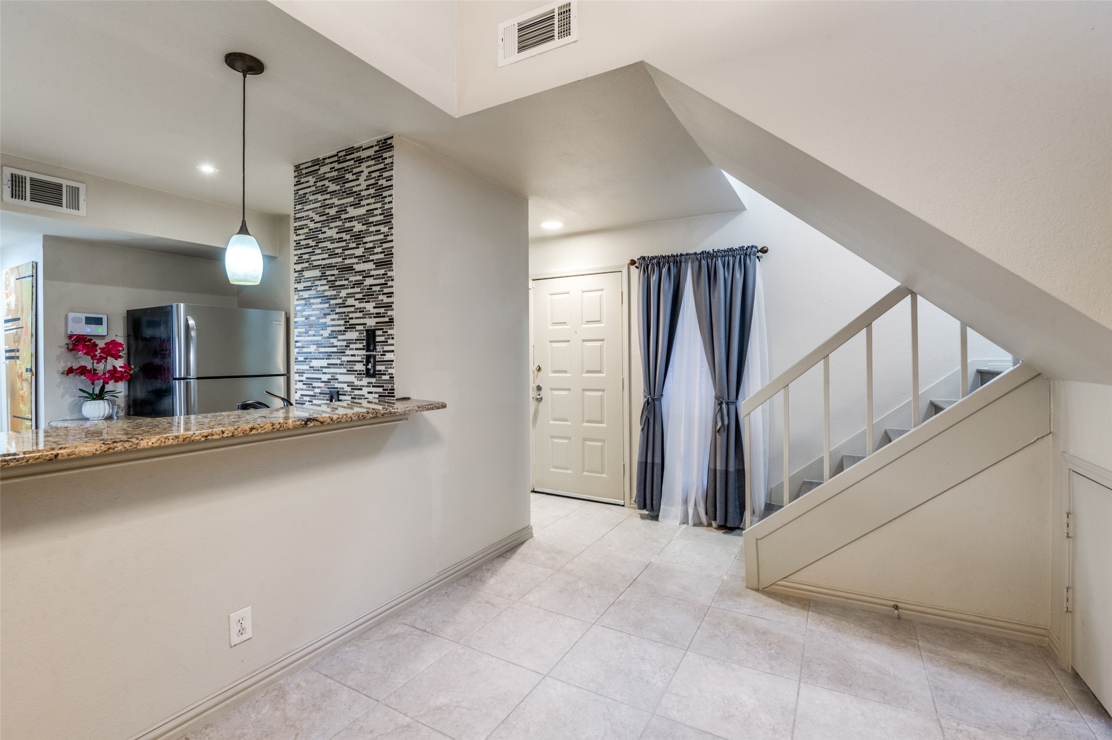 18240 Midway Road Dallas TX 75287
