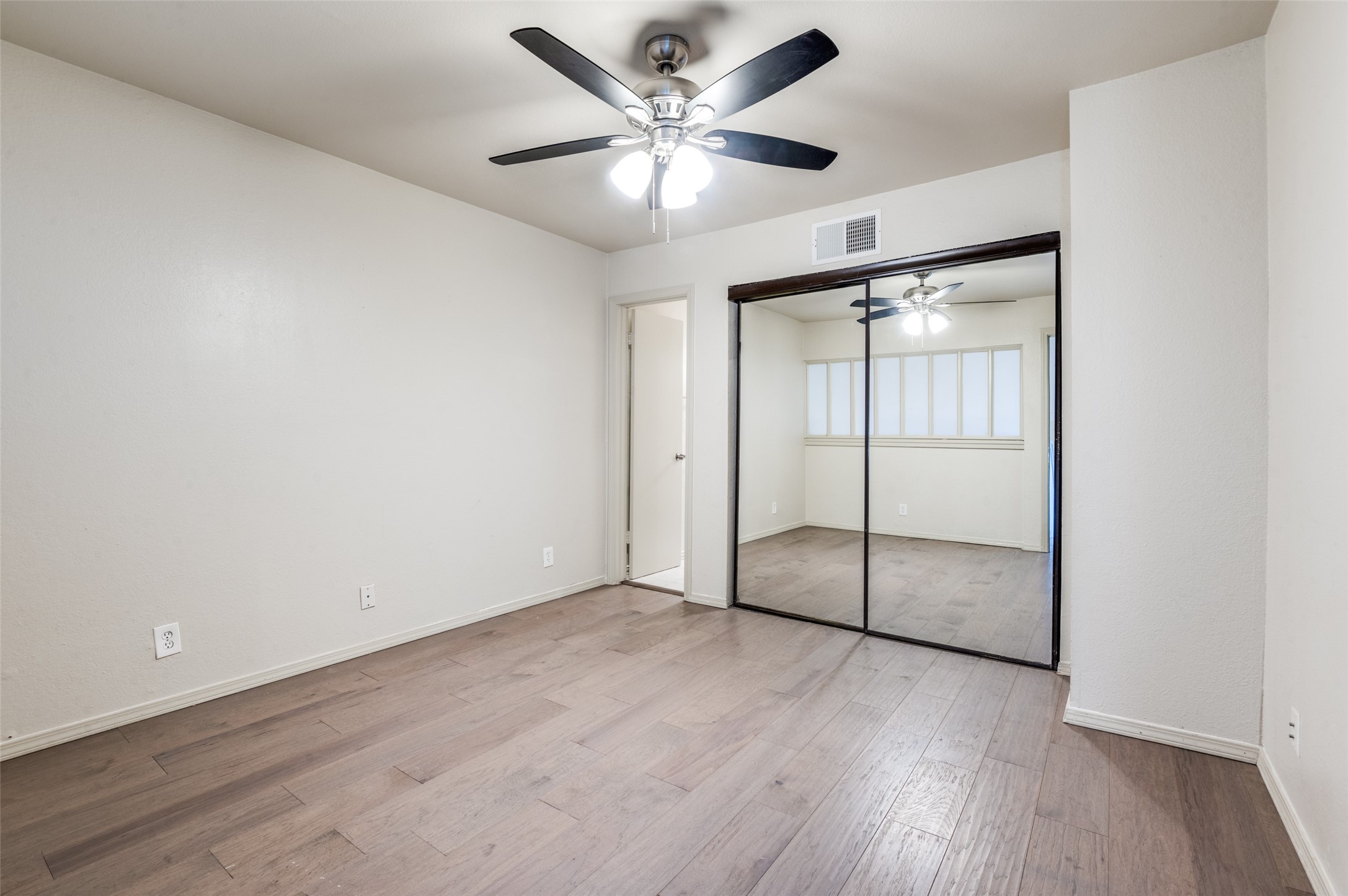 18240 Midway Road Dallas TX 75287