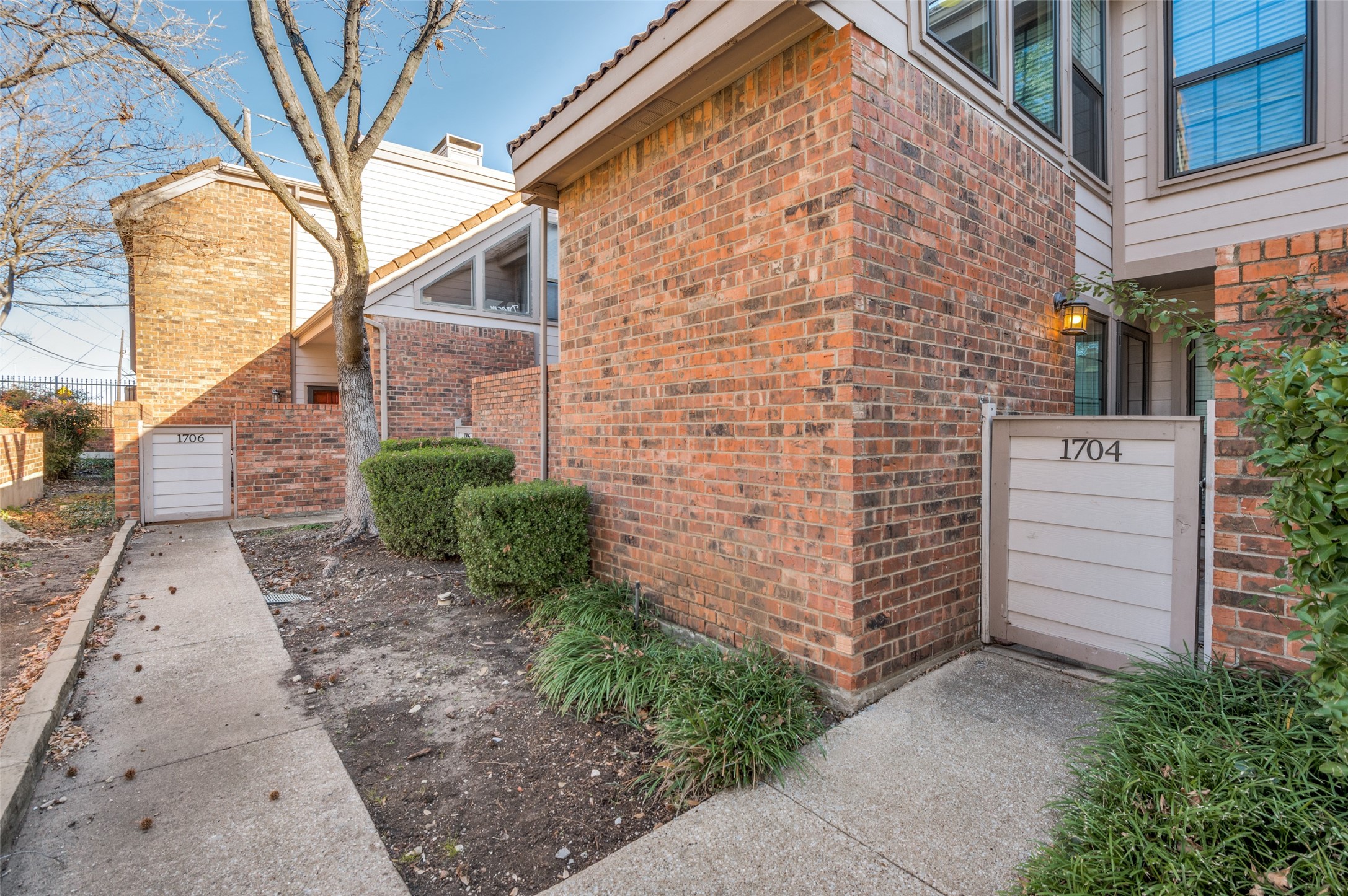 18240 Midway Road Dallas TX 75287