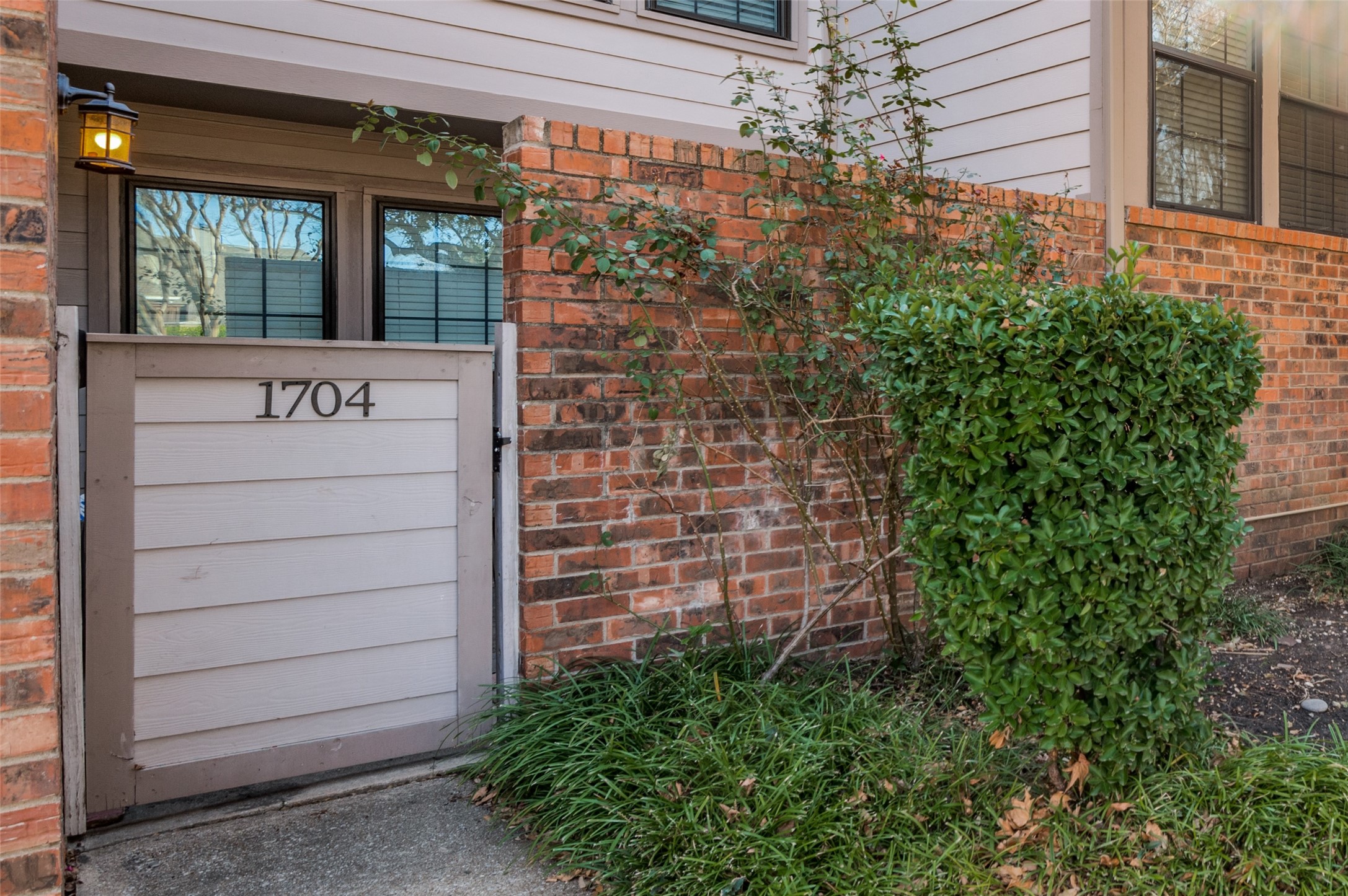 18240 Midway Road Dallas TX 75287