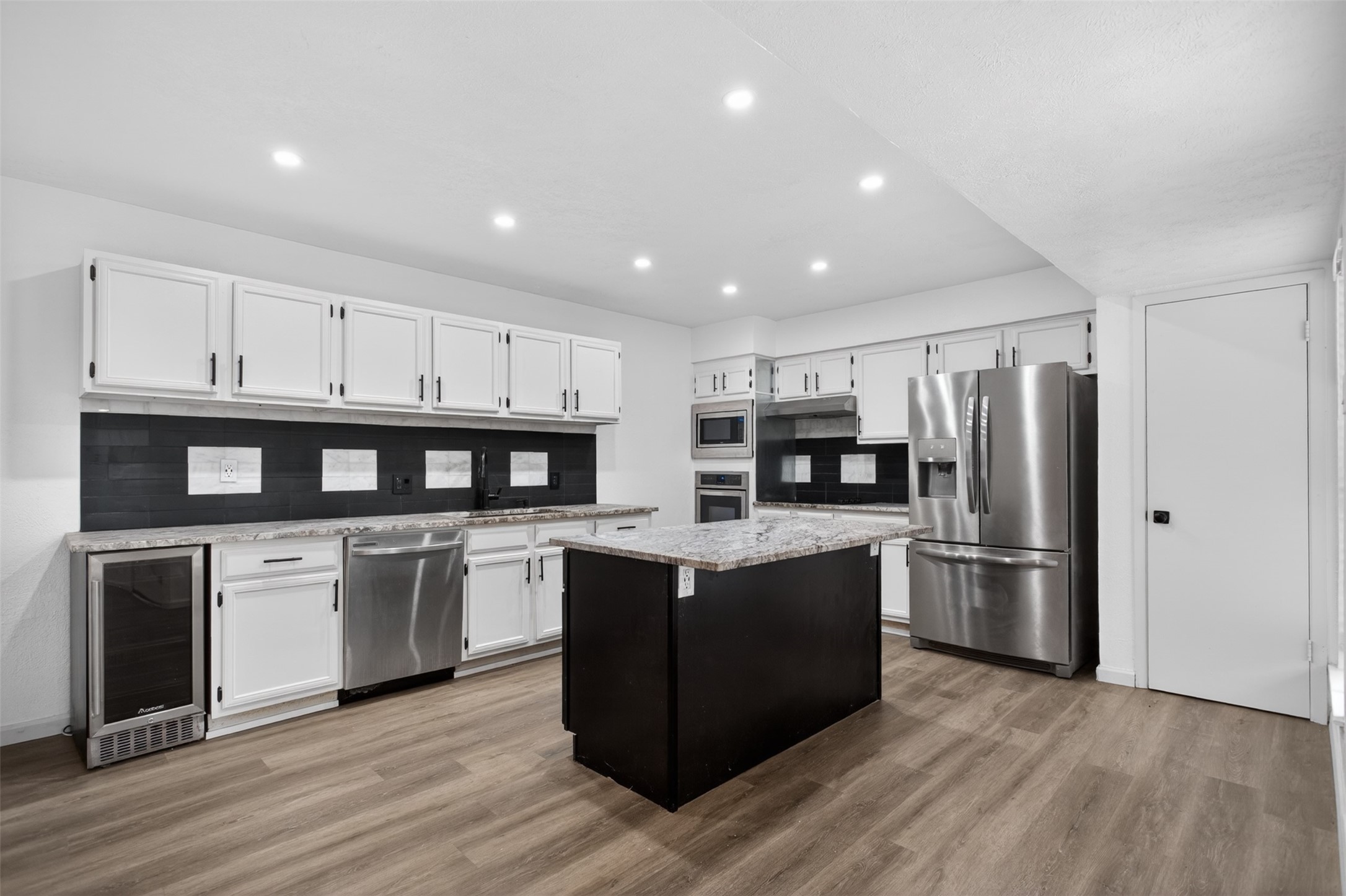 7510 Holly Hill Drive Dallas TX 75231