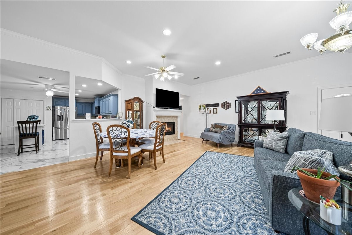 942 Cresthill Drive Cedar Hill TX 75104