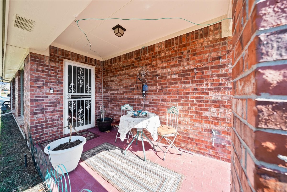 942 Cresthill Drive Cedar Hill TX 75104