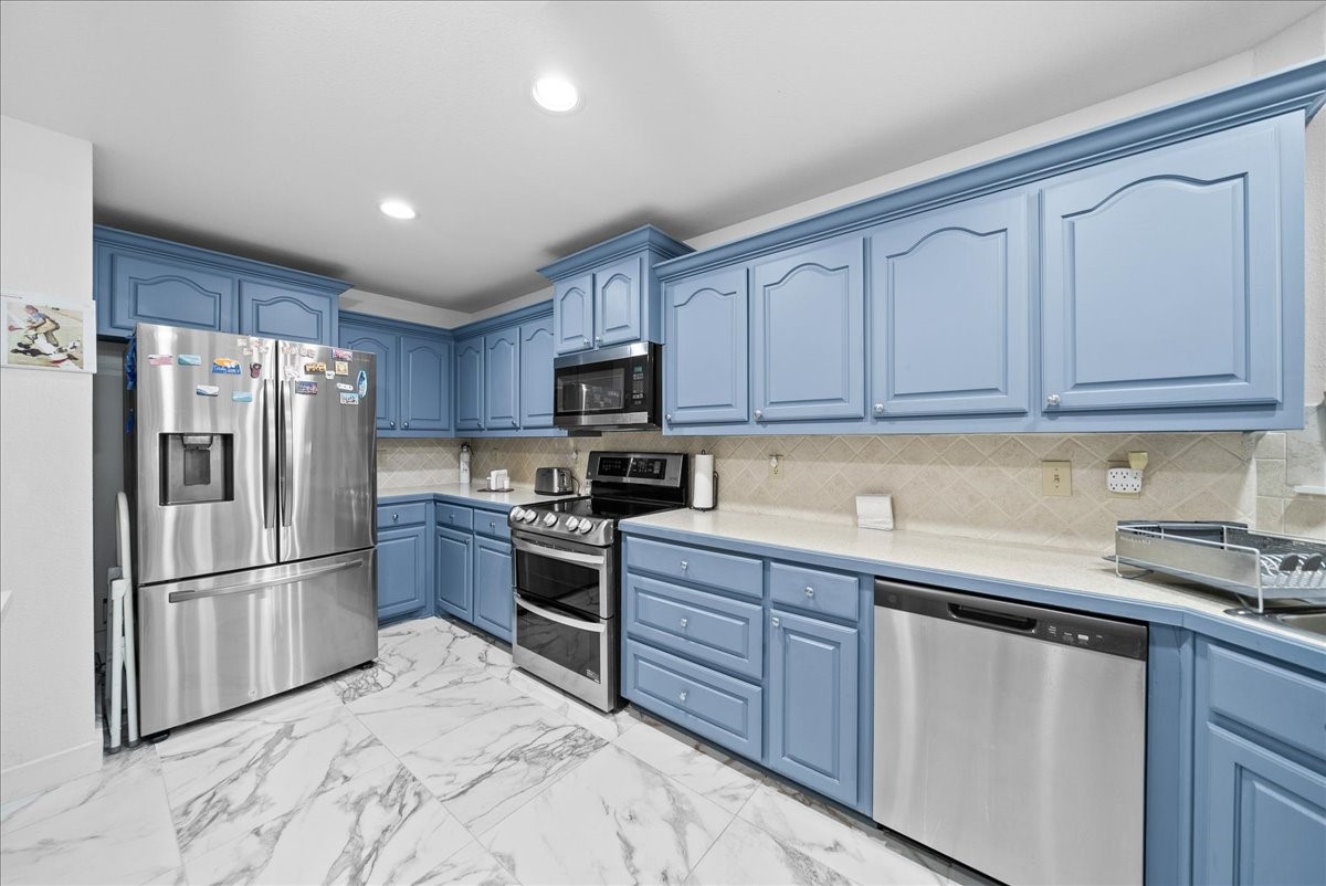 942 Cresthill Drive Cedar Hill TX 75104