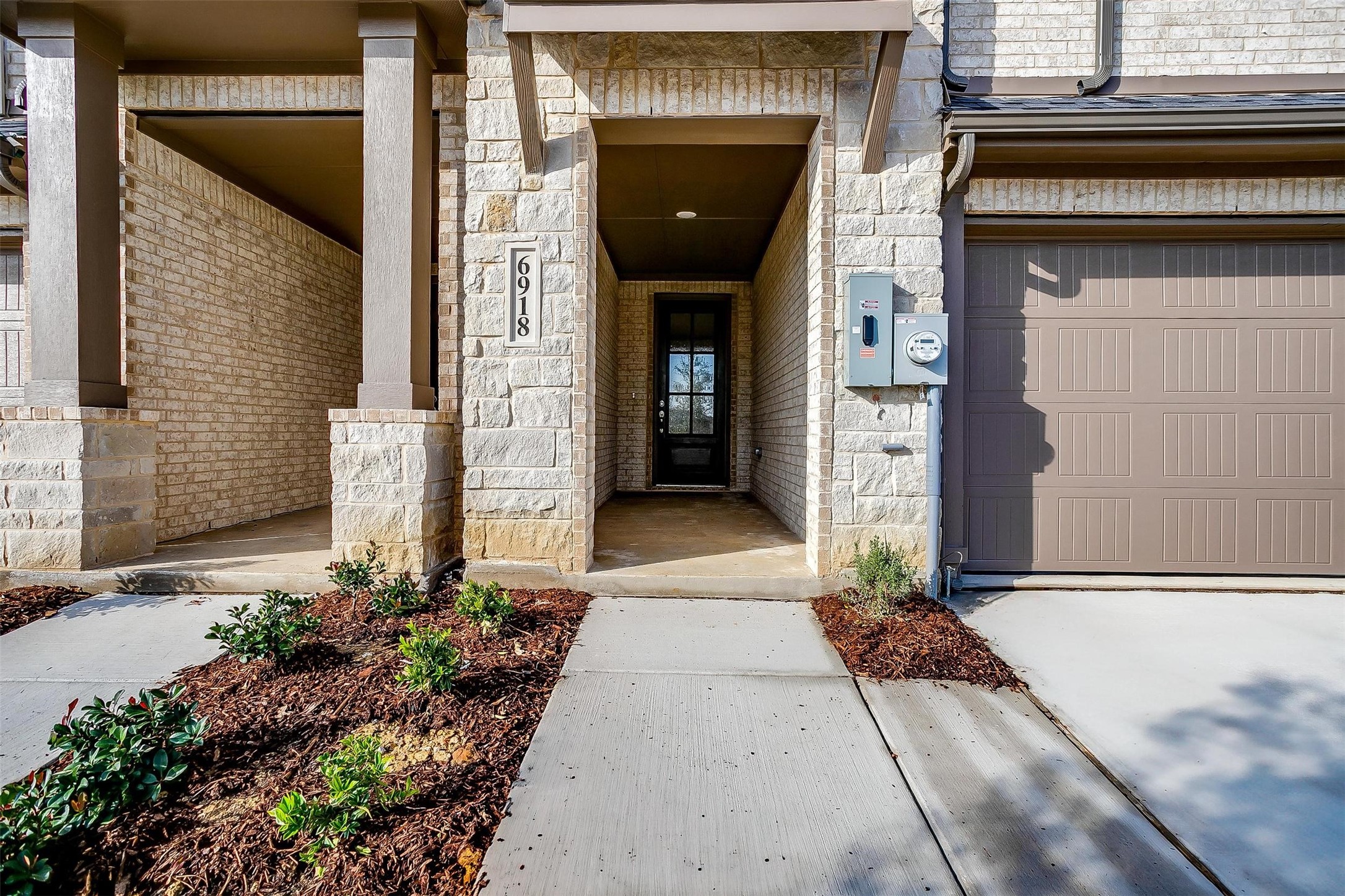 6820 Neals Way Arlington TX 76001