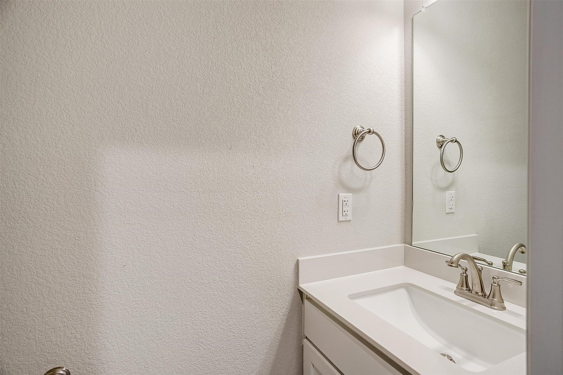6820 Neals Way Arlington TX 76001