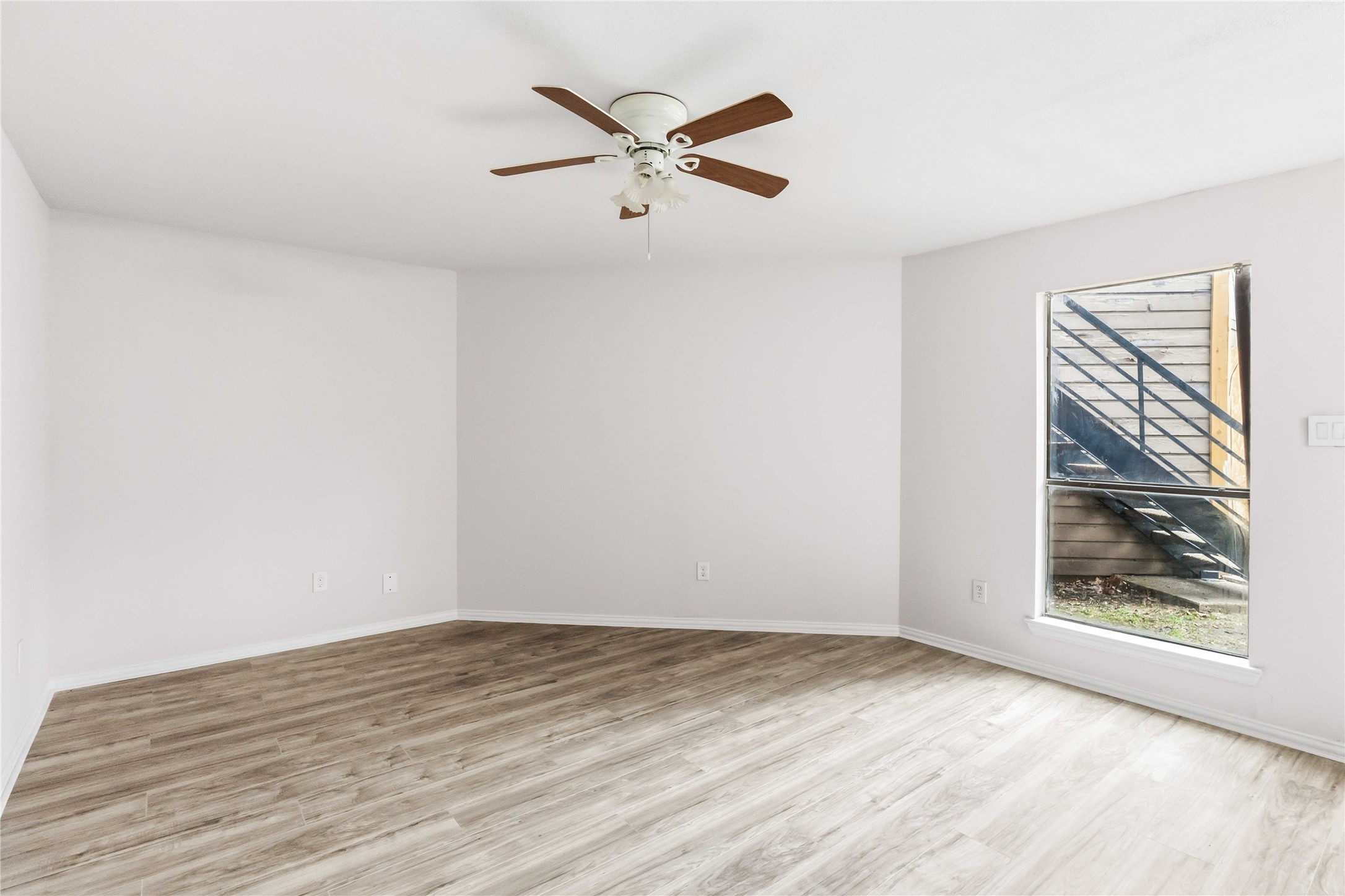 9809 Walnut Street Dallas TX 75243