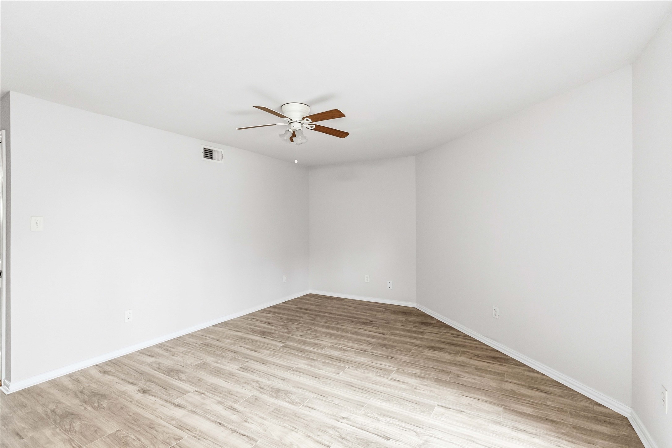 9809 Walnut Street Dallas TX 75243