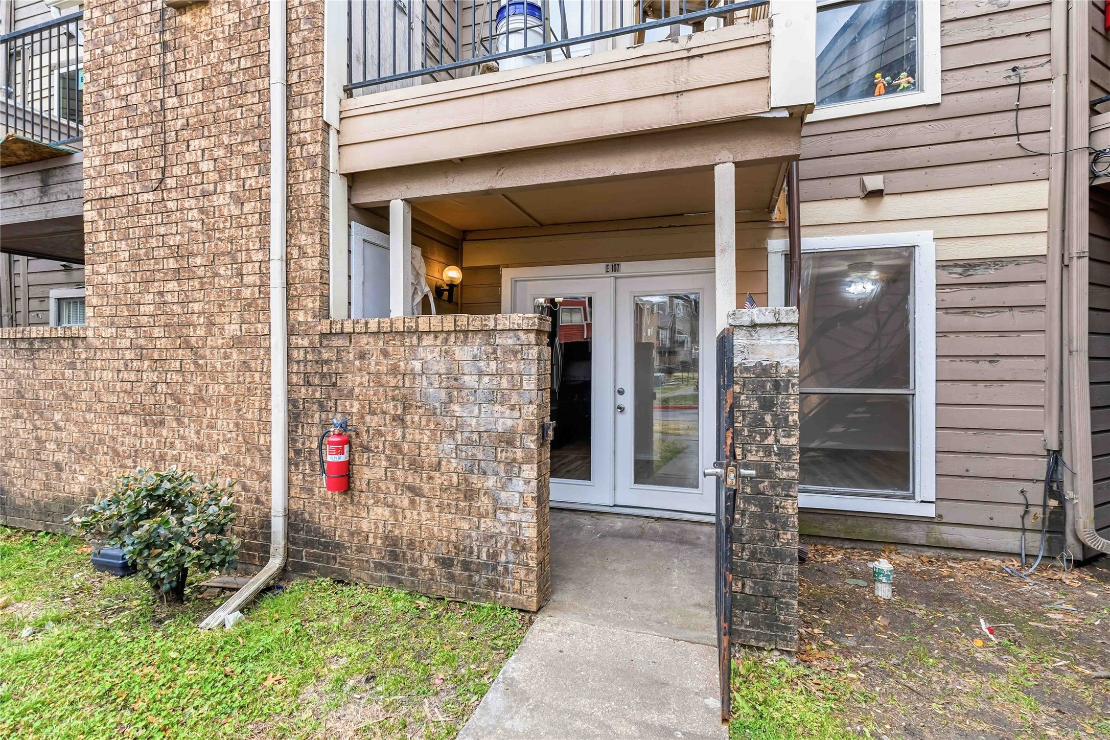 9809 Walnut Street Dallas TX 75243