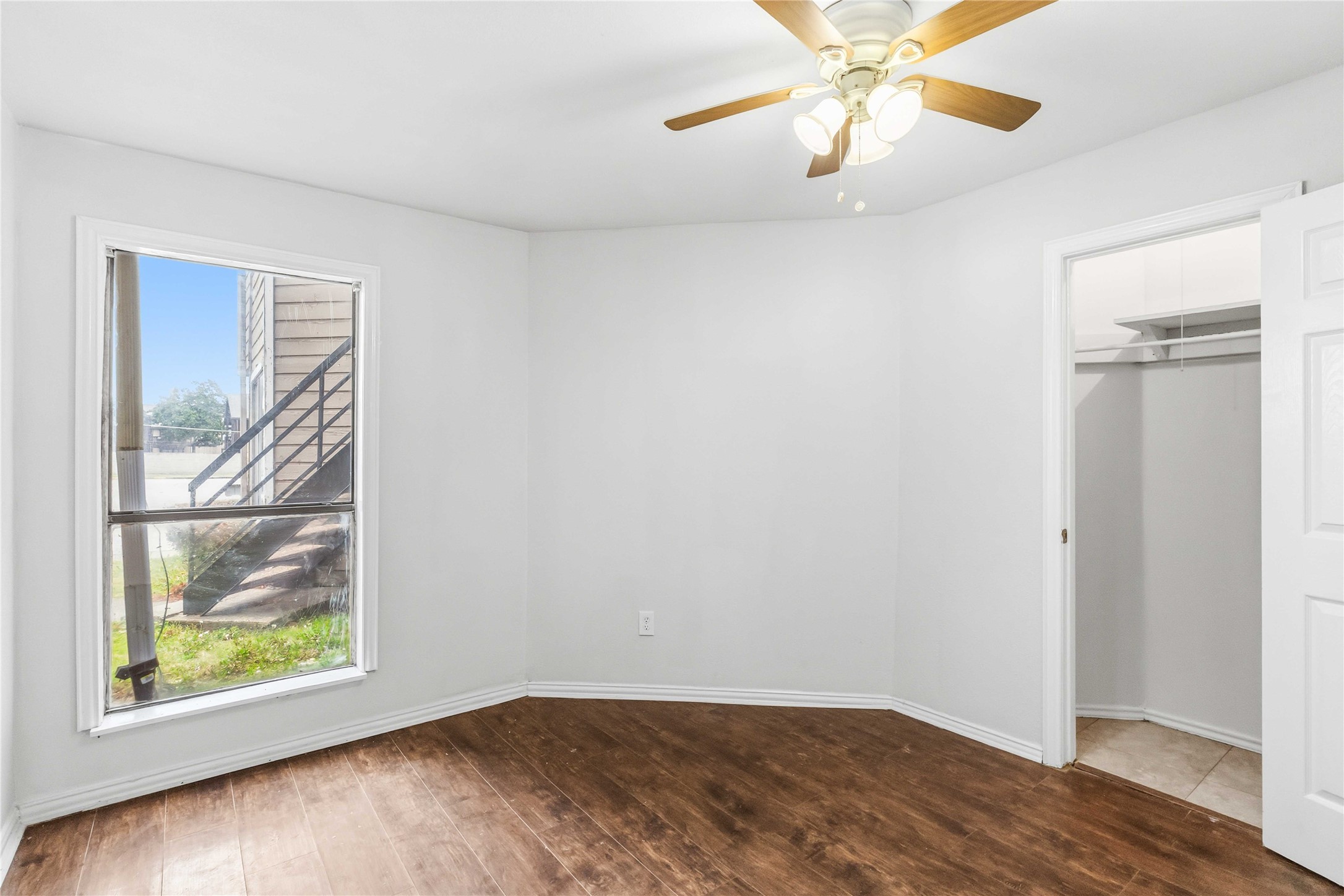 9809 Walnut Street Dallas TX 75243