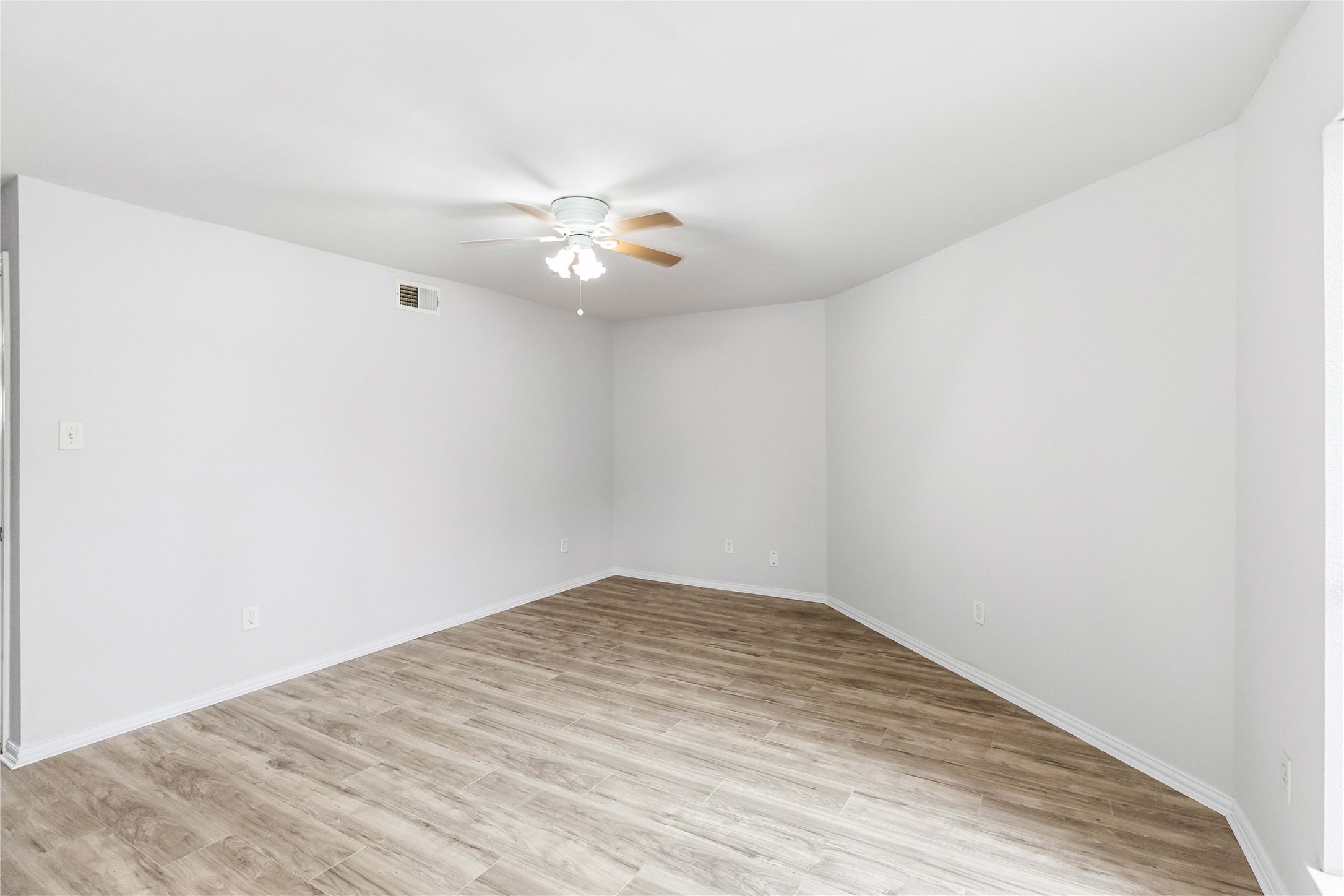 9809 Walnut Street Dallas TX 75243